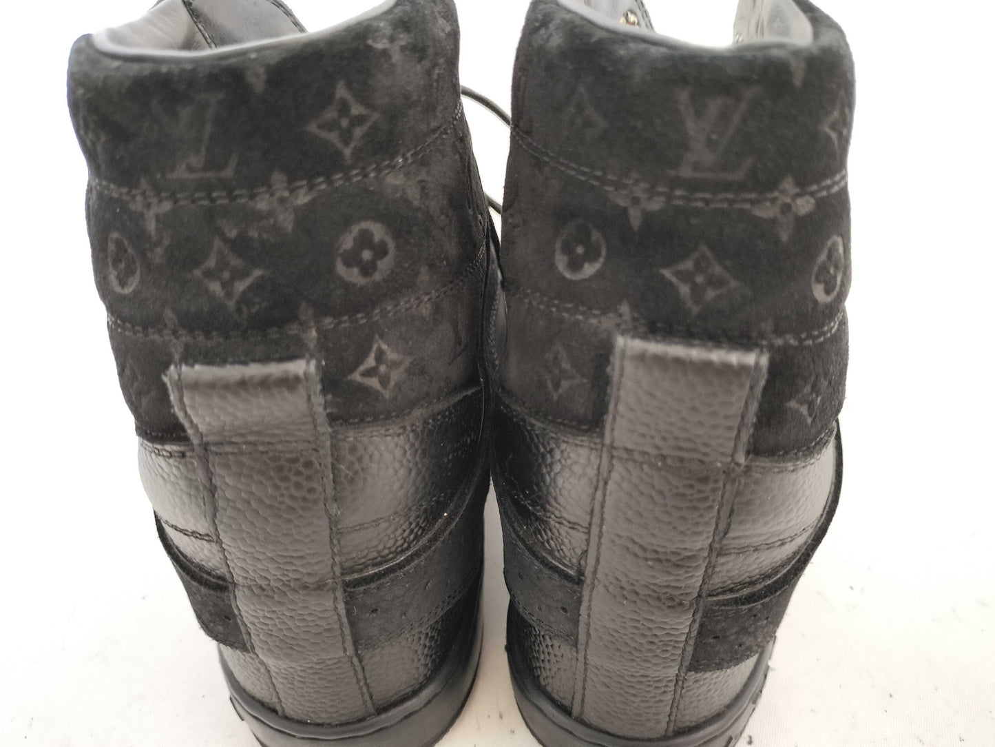 LOUIS VUITTON GO01930193 Louis Vuitton Women's Sneakers Size 35 Black