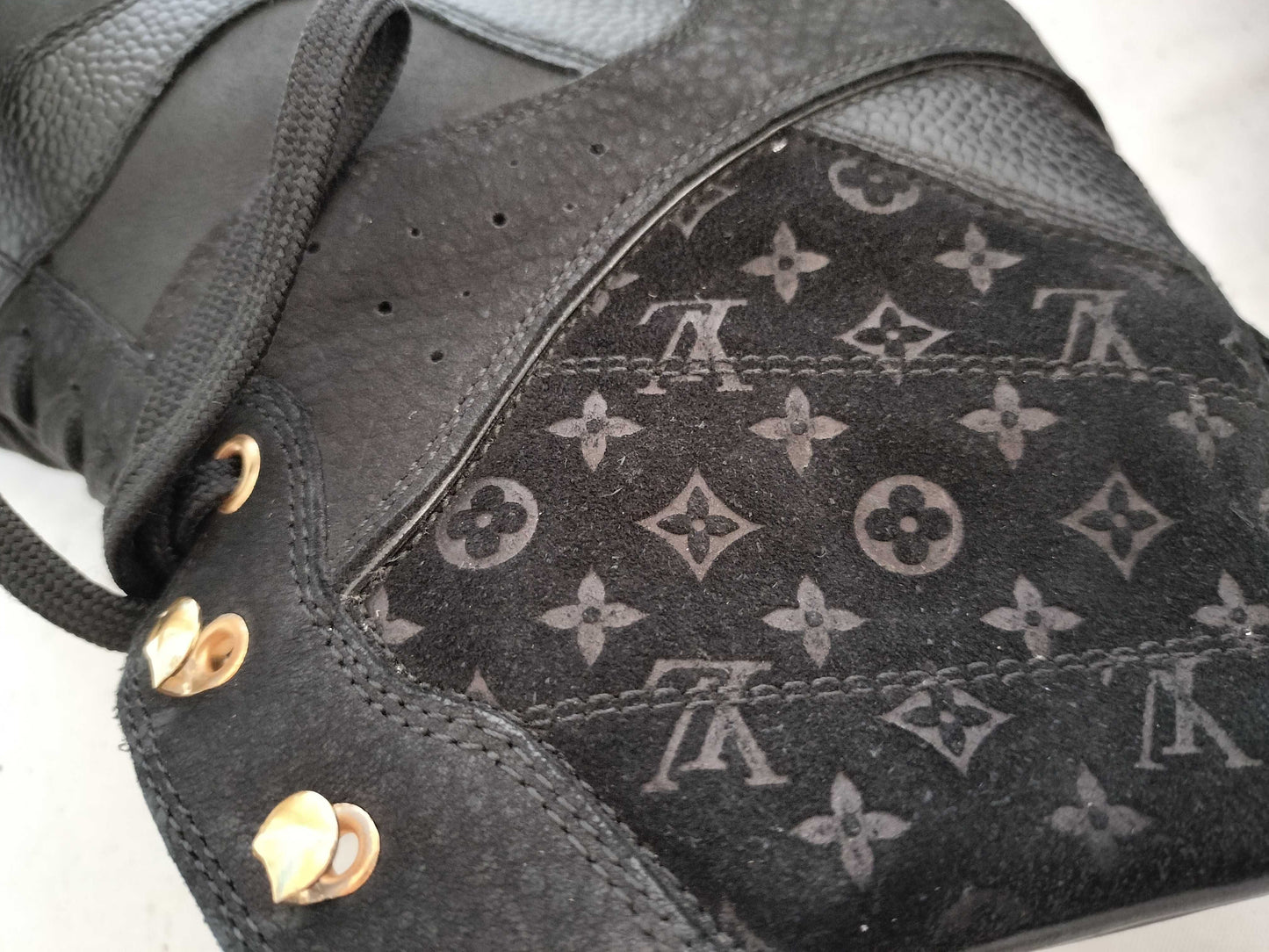 LOUIS VUITTON GO0183 Louis Vuitton Women's Shoes Sneakers Size 38 Black Sneakers