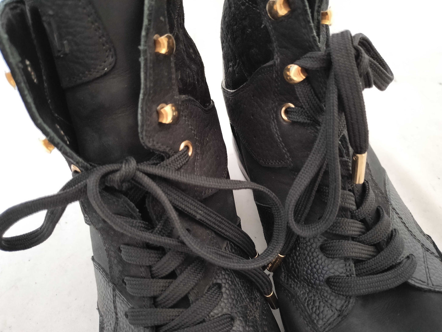 LOUIS VUITTON GO0183 Louis Vuitton Women's Shoes Sneakers Size 38 Black Sneakers
