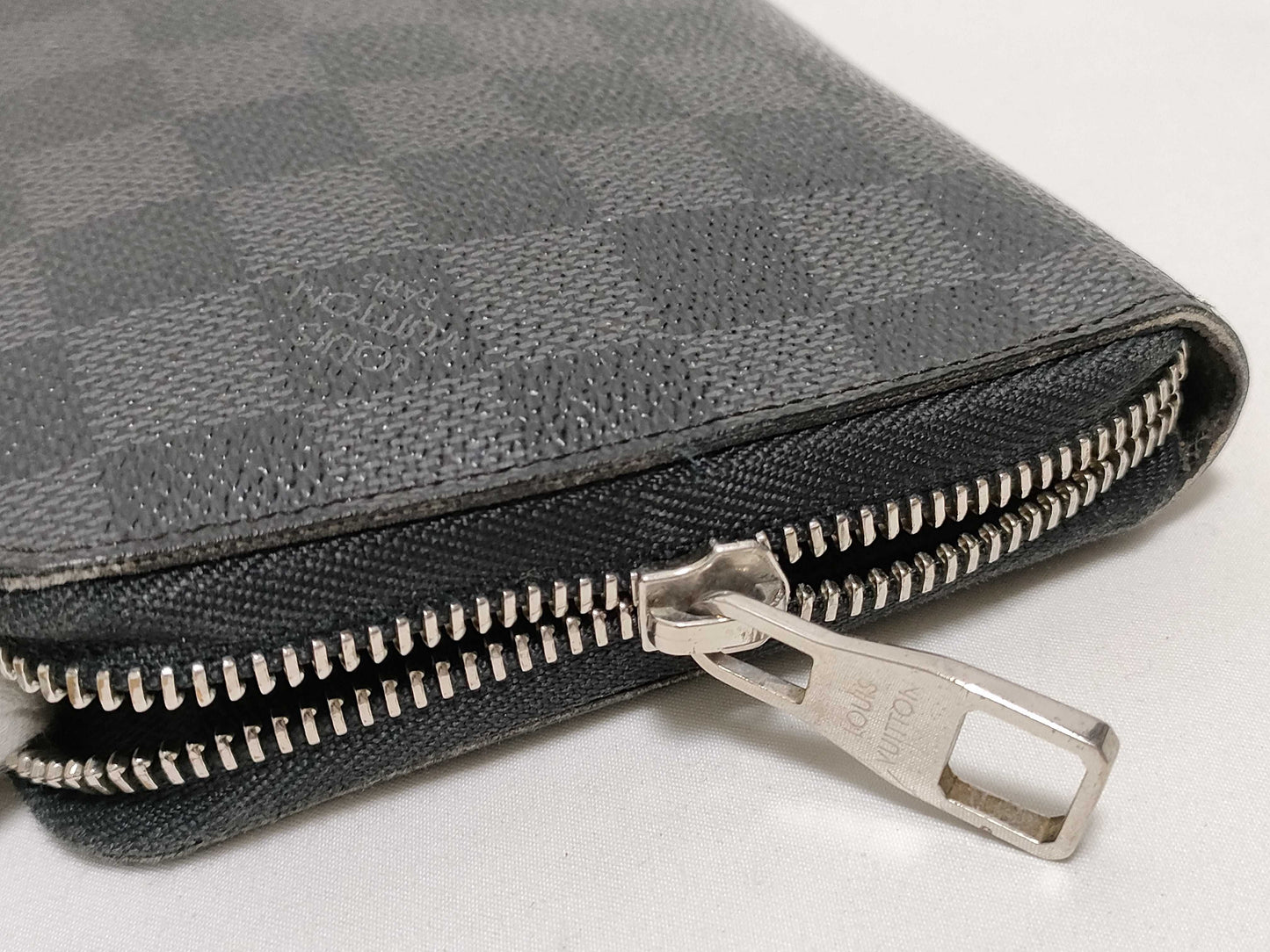 LOUIS VUITTON RFID Unverifiable CT1142 Damier LOUIS VUITTON N63077 Damier Graphite Zippy Organizer Wallet