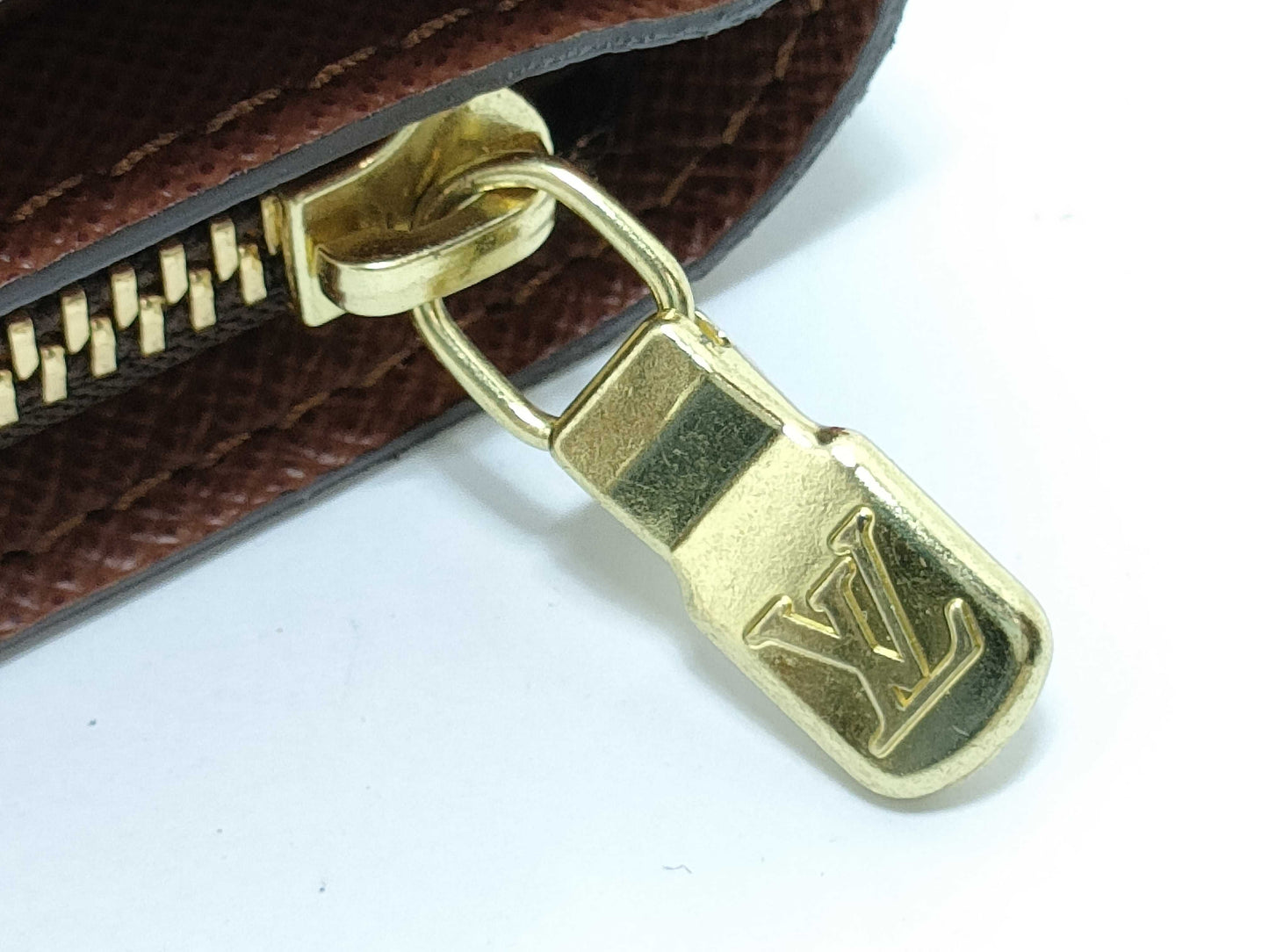 LOUIS VUITTON REID Unconfirmed CT 0027 Monogram LOUIS VUITTON M61667 Monogram Compact Zip Wallet