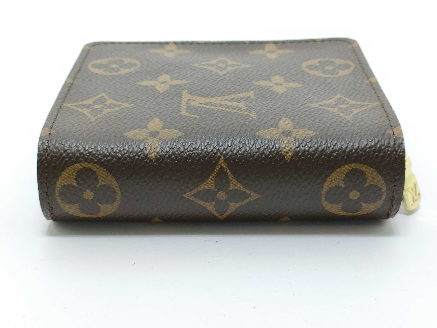 LOUIS VUITTON REID Unconfirmed CT 0027 Monogram LOUIS VUITTON M61667 Monogram Compact Zip Wallet