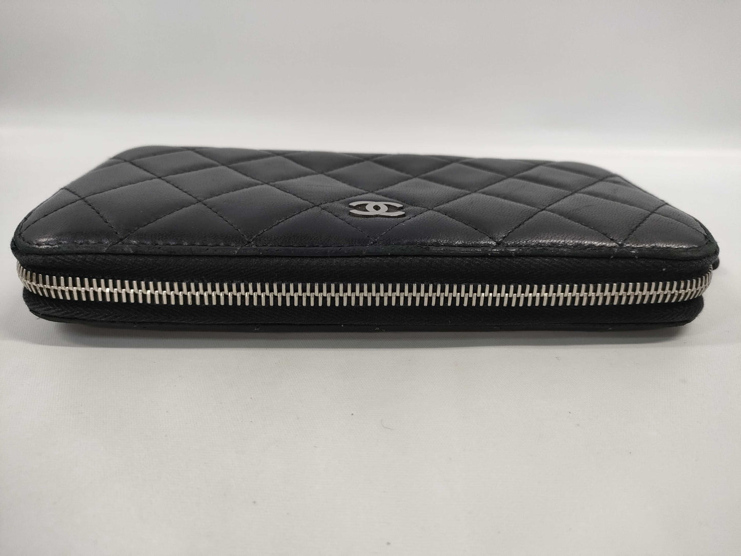 CHANEL Matelasse Round Zip Coco Long Wallet Lambskin Wallet