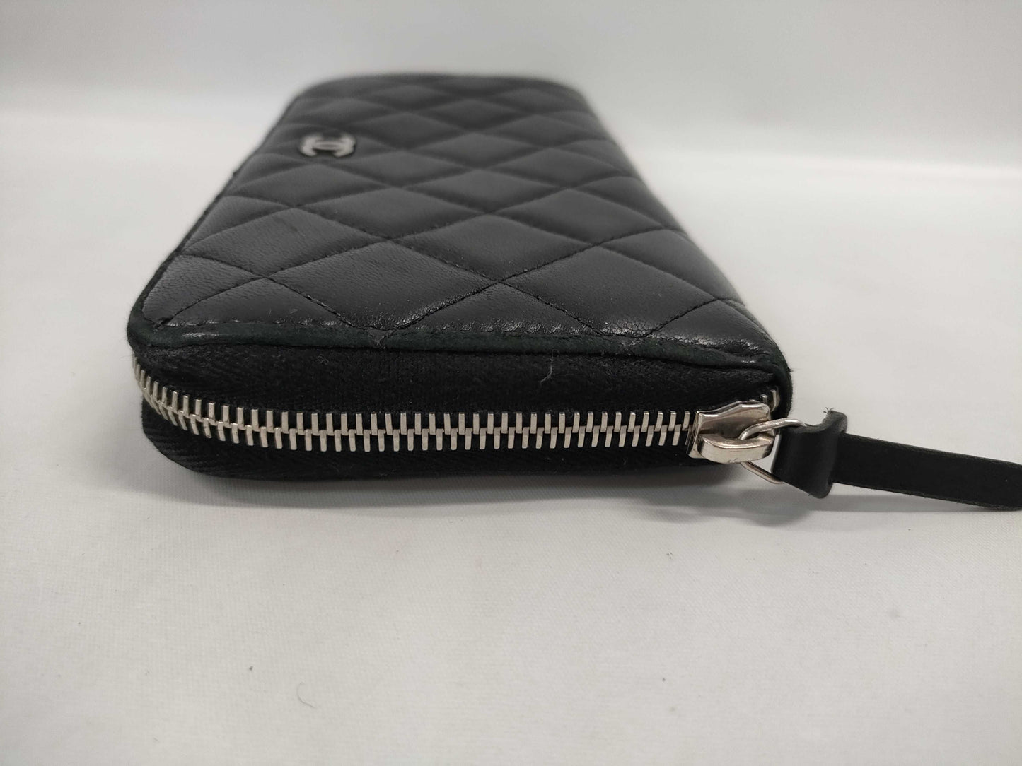 CHANEL Matelasse Round Zip Coco Long Wallet Lambskin Wallet