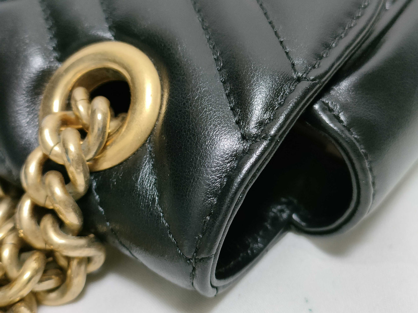 GUCCI Marmont Shoulder Bag