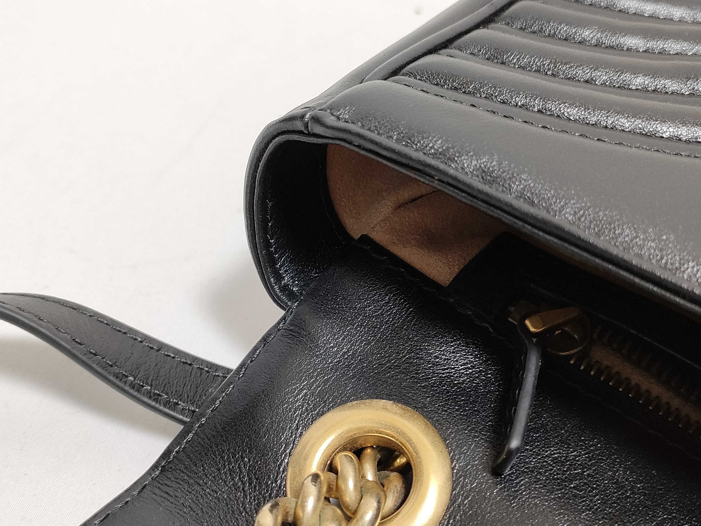 GUCCI Marmont Shoulder Bag