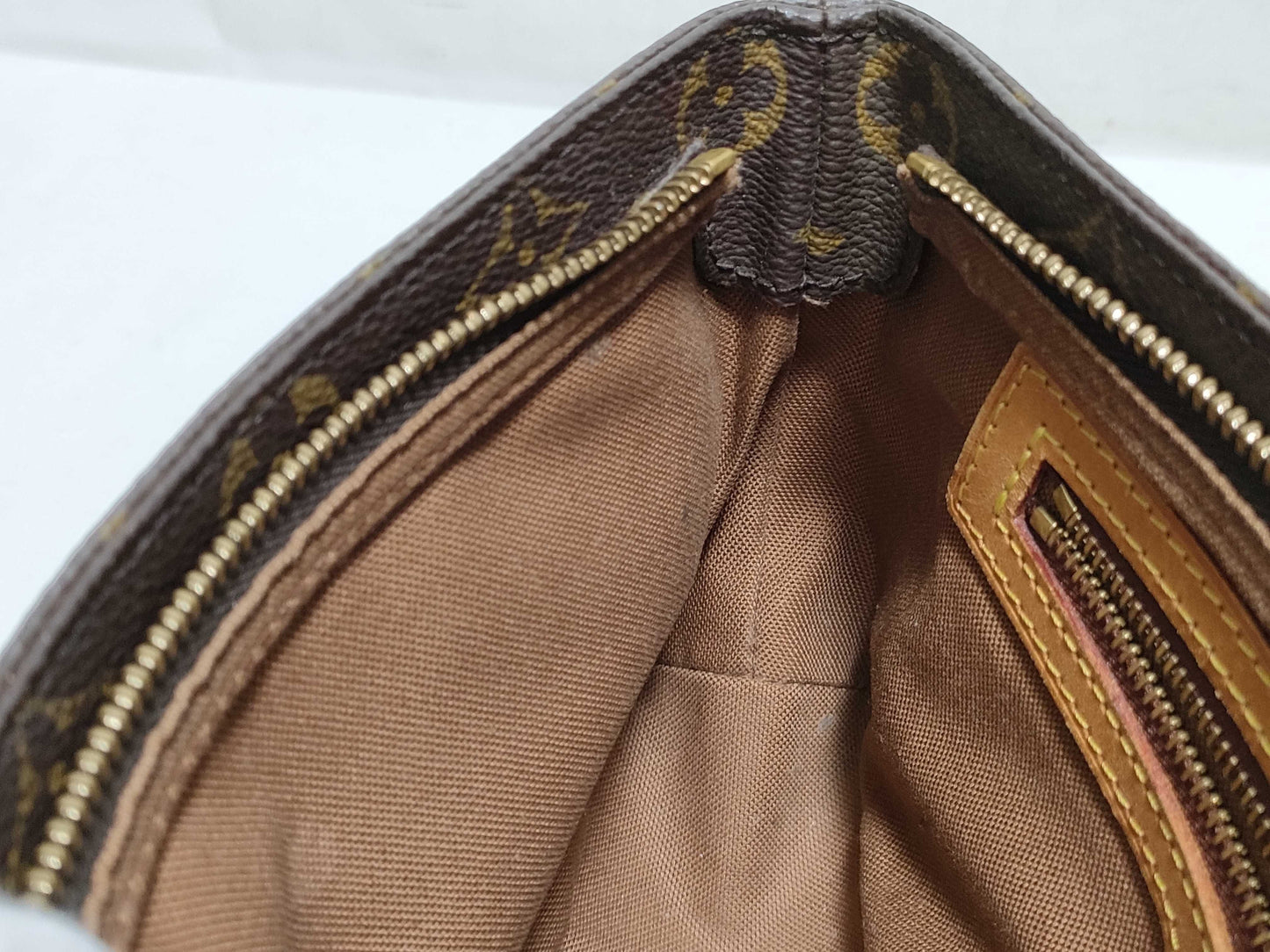 LOUIS VUITTON RFID Unverified SD1001 Monogram Louis Vuitton Monogram Shoulder Bag