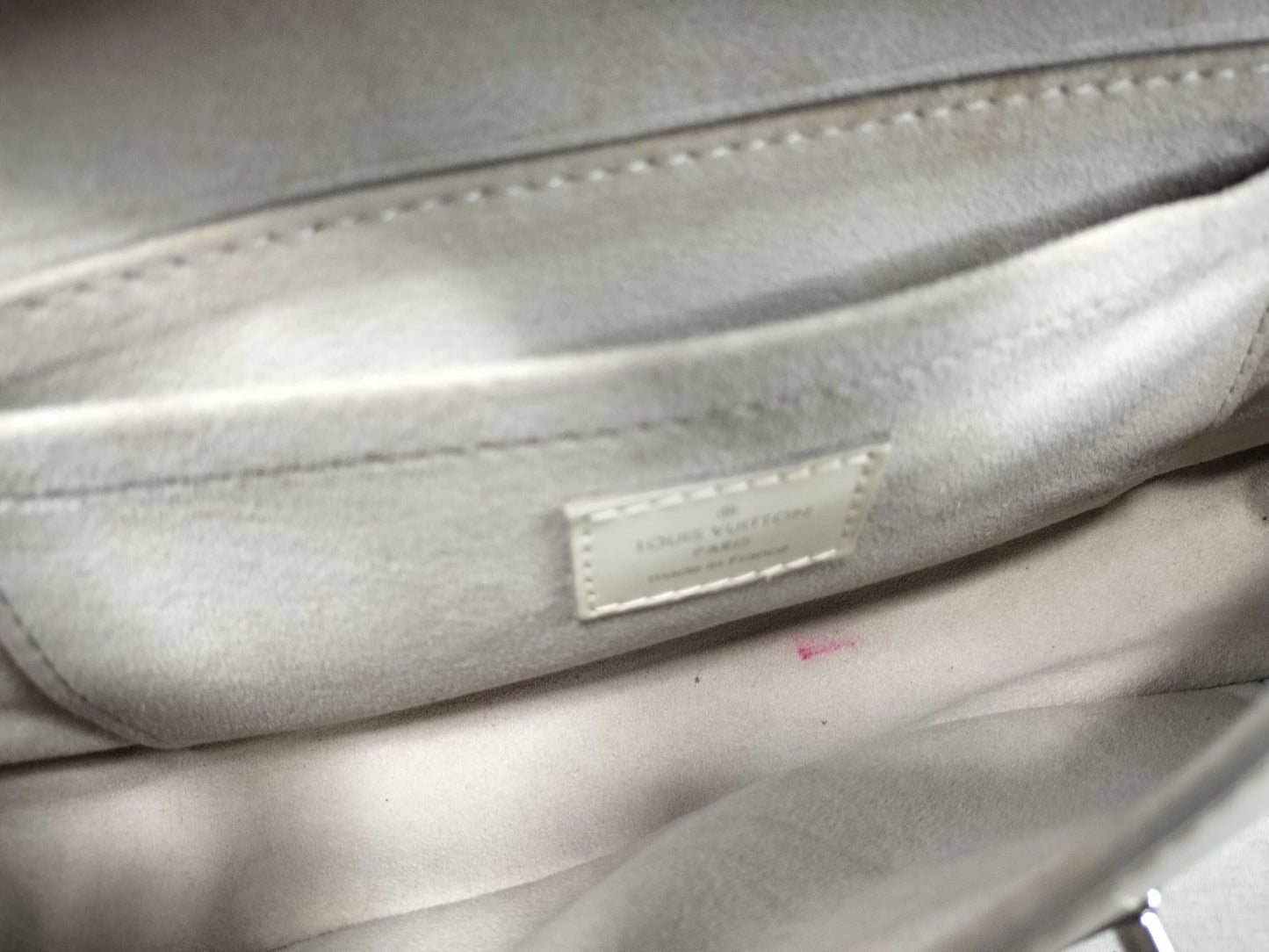 LOUIS VUITTON RFID Unavailable TH2057 Epi Leather LV Montaigne Pochette M5929J TH2057 White Shoulder Bag
