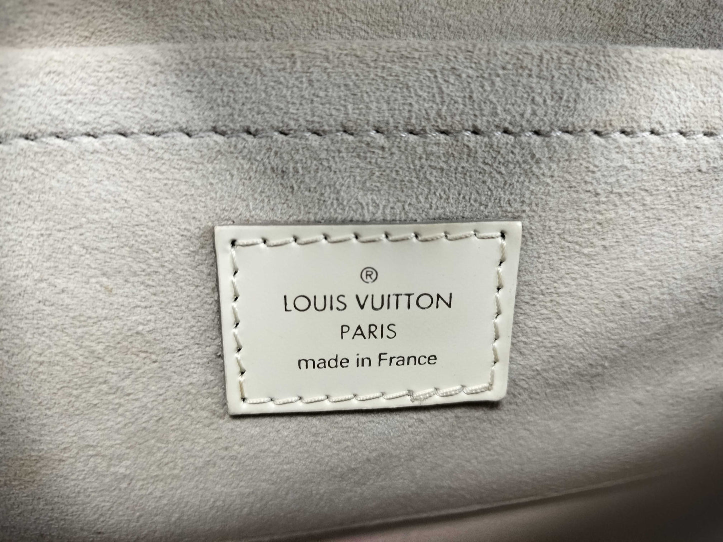 LOUIS VUITTON RFID Unavailable TH2057 Epi Leather LV Montaigne Pochette M5929J TH2057 White Shoulder Bag
