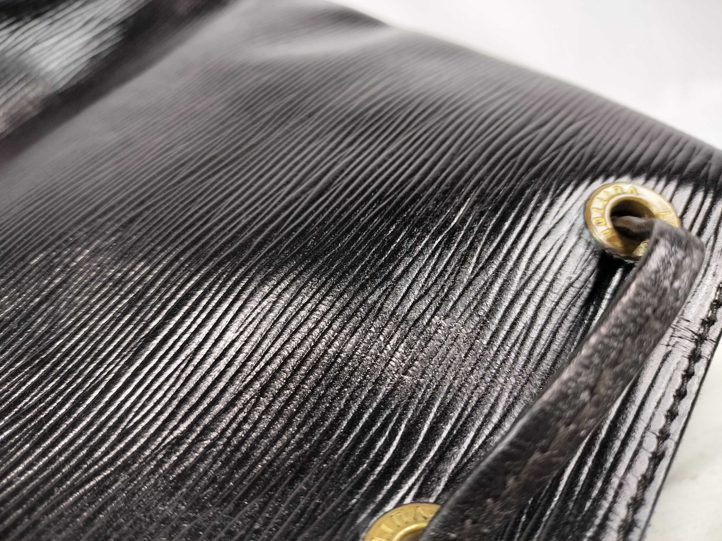 LOUIS VUITTON RFID Unverified AR0996 Epi Louis Vuitton Petit Noe Shoulder Bag Handbag Noir Shoulder Bag