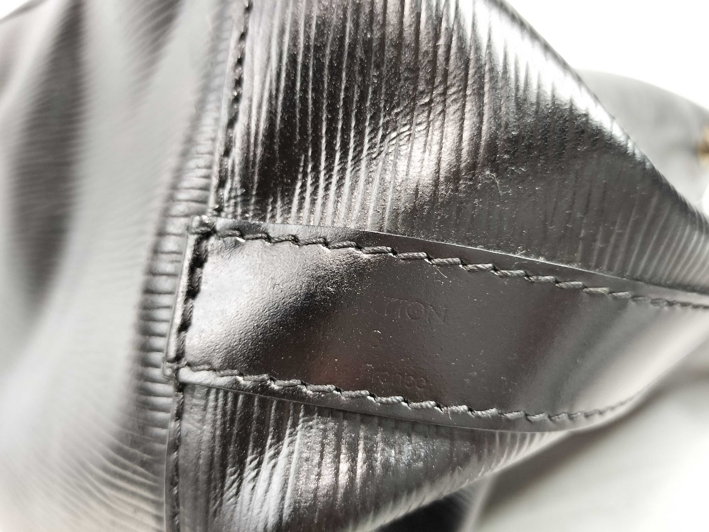 LOUIS VUITTON RFID Unverified AR0996 Epi Louis Vuitton Petit Noe Shoulder Bag Handbag Noir Shoulder Bag