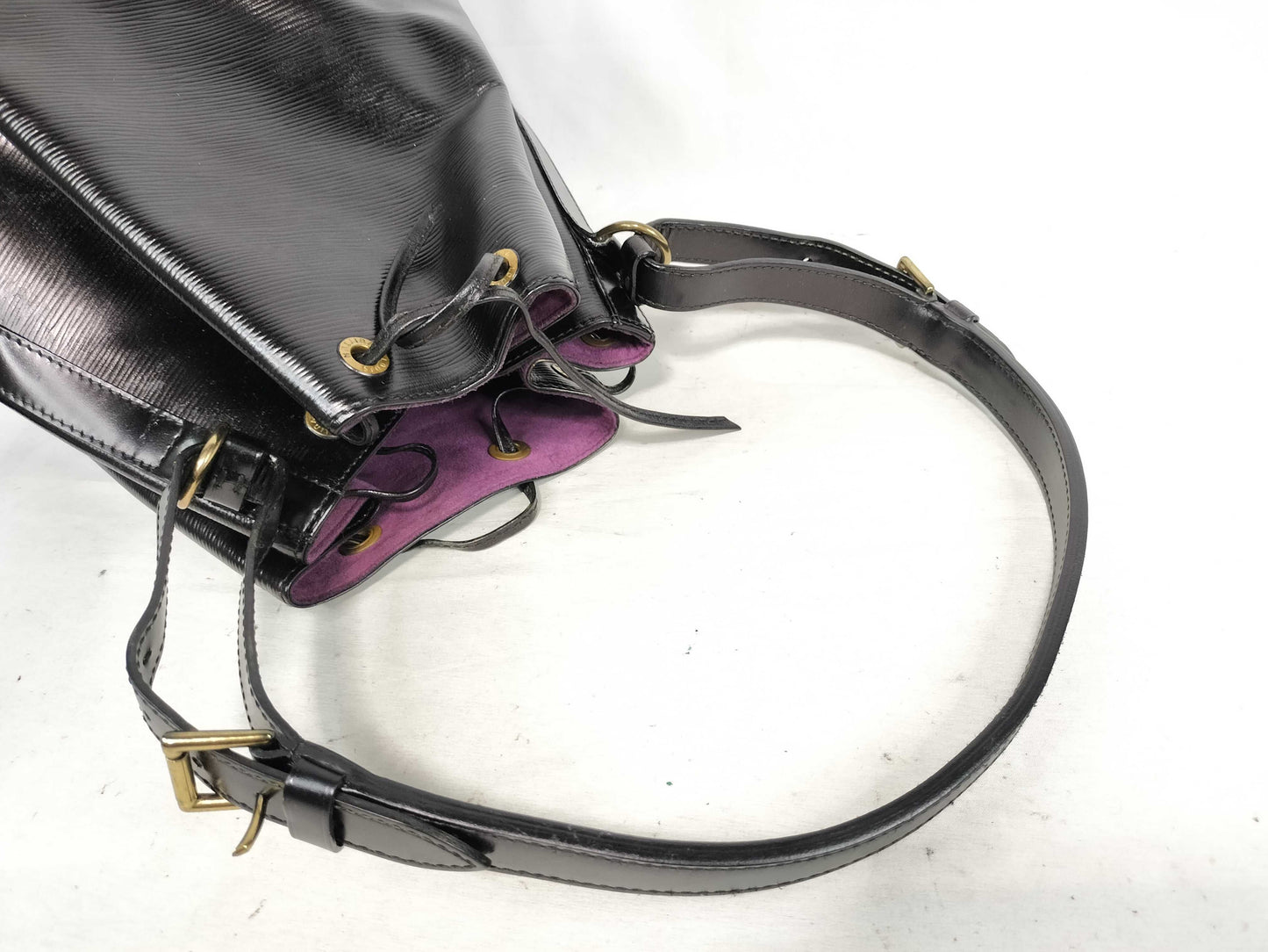 LOUIS VUITTON RFID Unverified AR0996 Epi Louis Vuitton Petit Noe Shoulder Bag Handbag Noir Shoulder Bag
