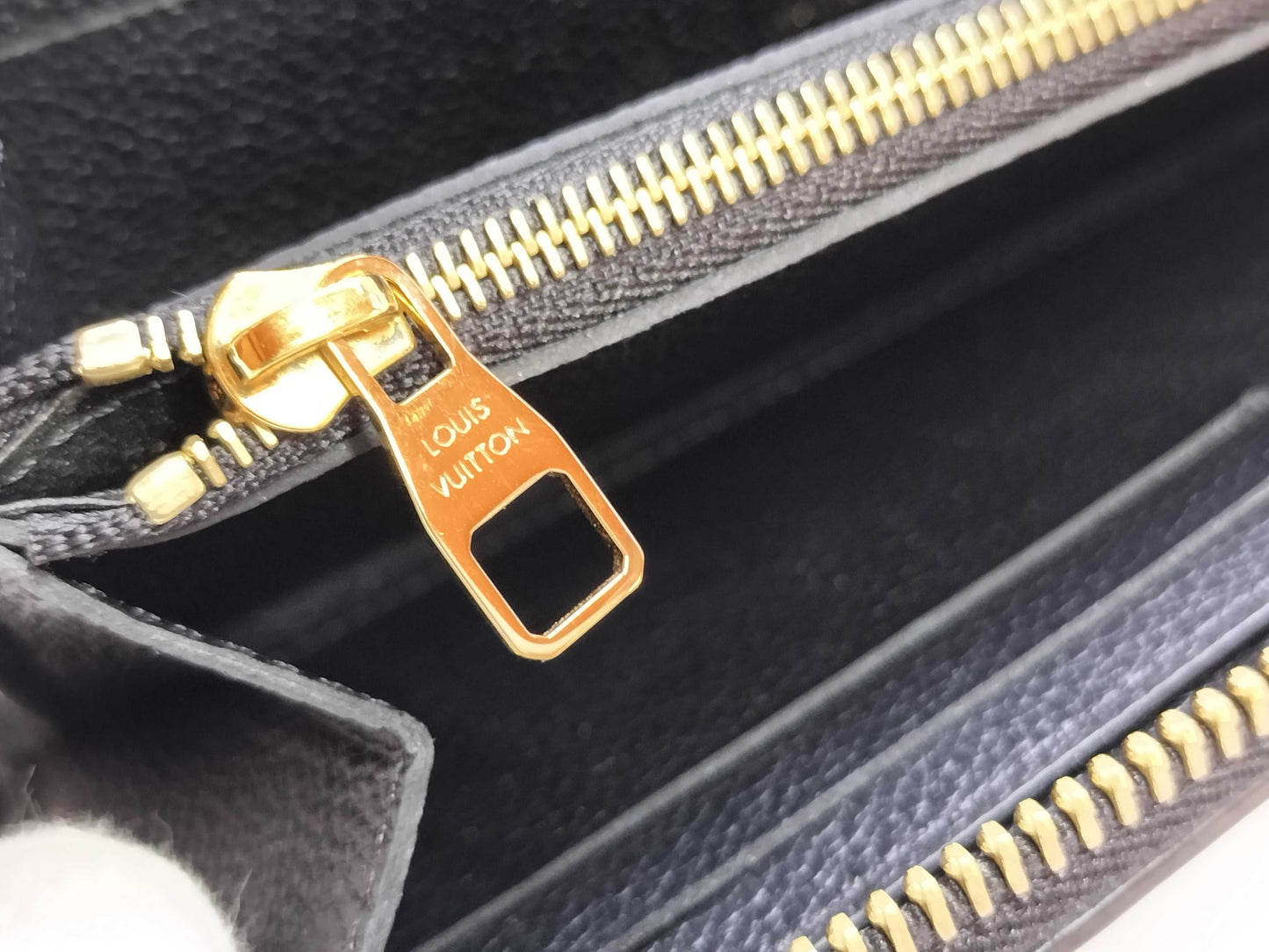 LOUIS VUITTON SP2157 Monogram Empreinte Louis Vuitton LOUIS VUITTON m60172 Clemence Empreinte Wallet