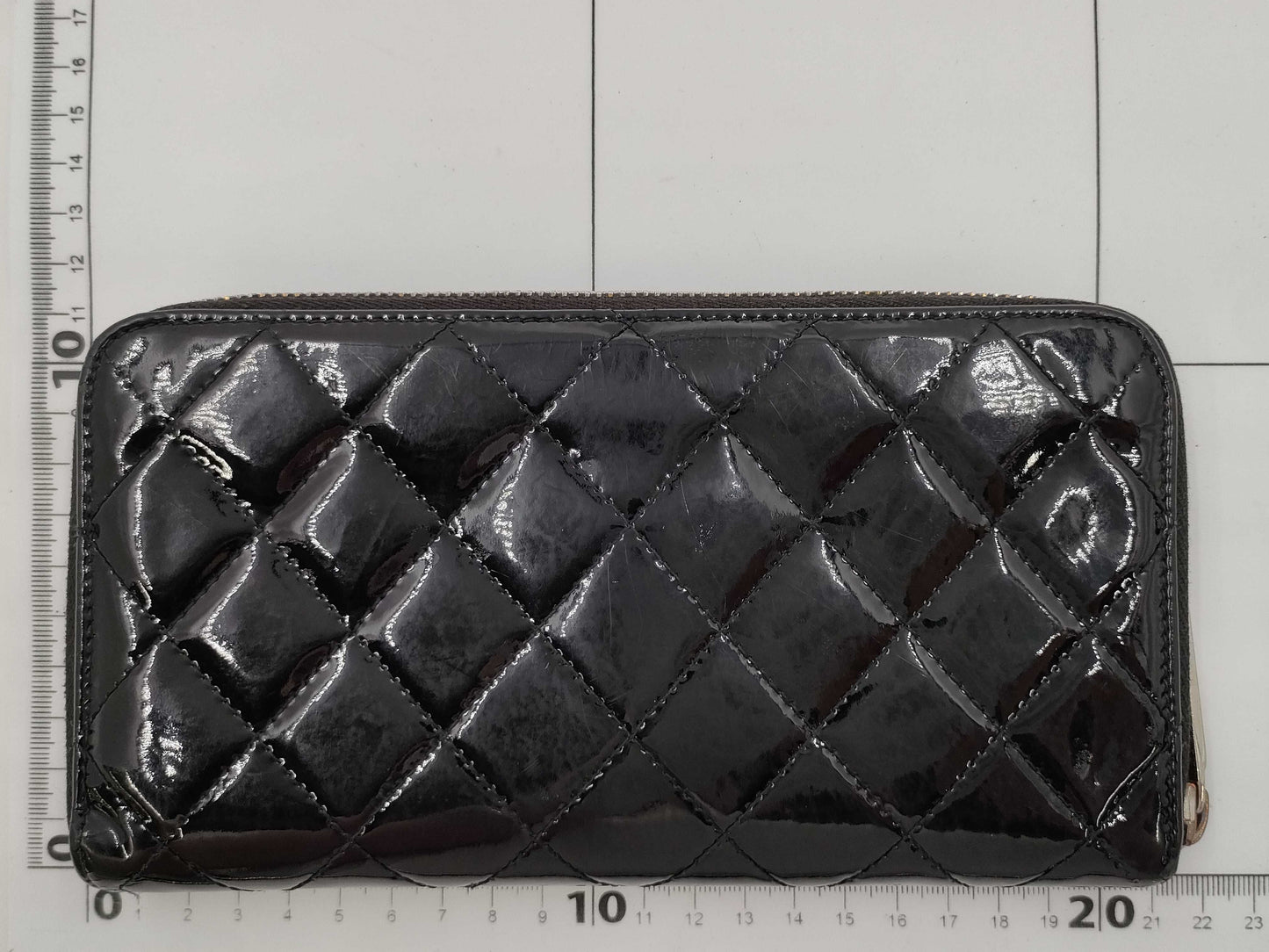 CHANEL Chanel Enamel Round Long Wallet