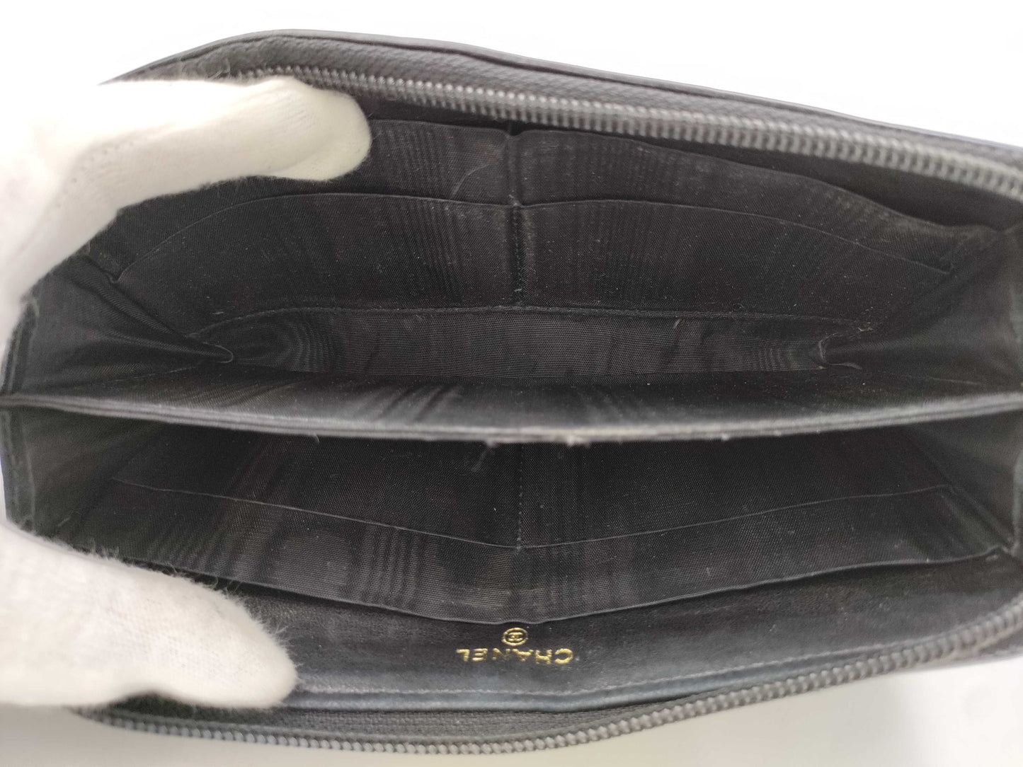 CHANEL Caviar Leather Round Long Wallet