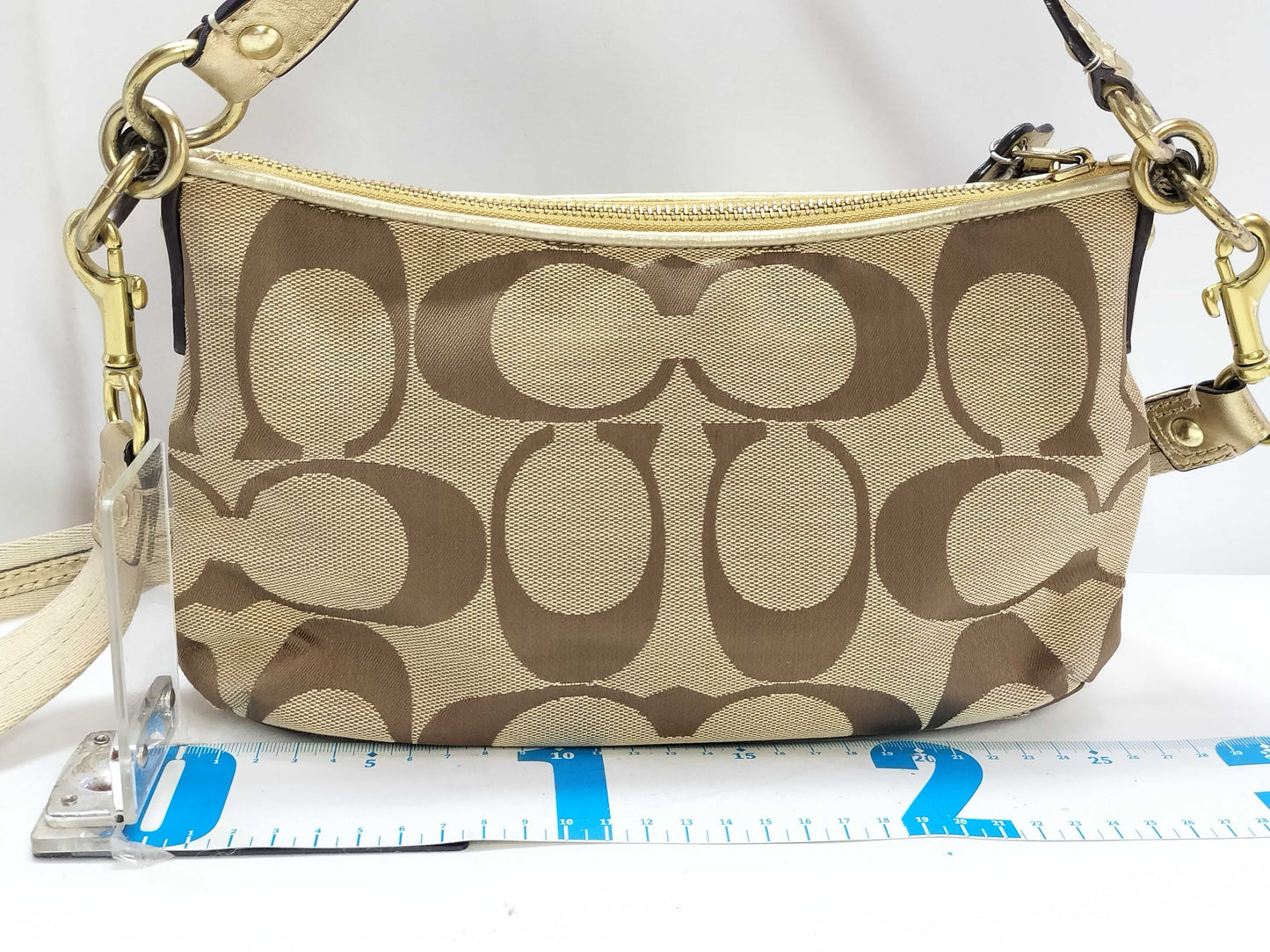 COACH Signature Coach Shoulder 2-Way Shoulder Bag