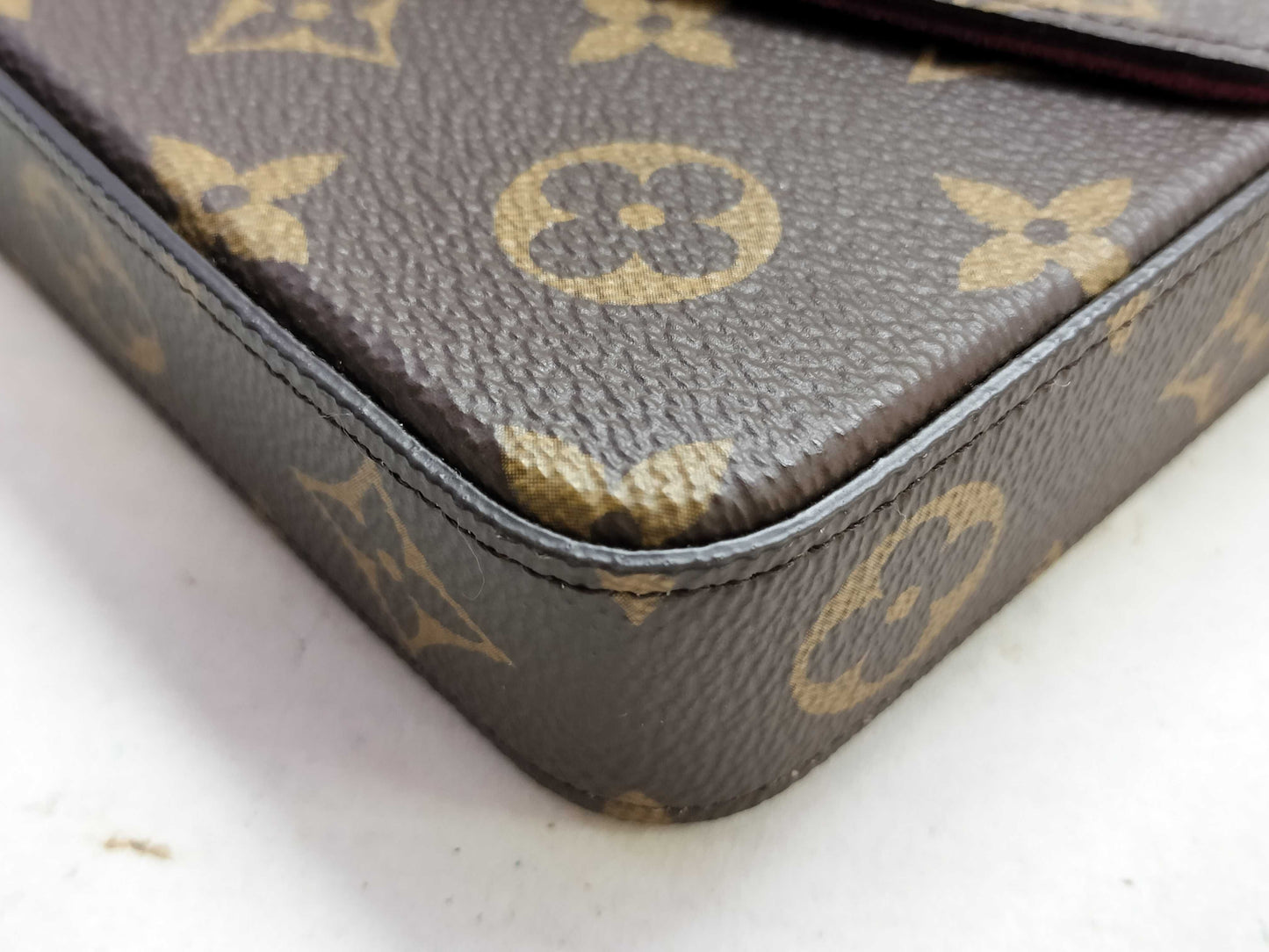 LOUIS VUITTON RFID Verified Monogram Louis Vuitton Pochette Felicie Shoulder Bag