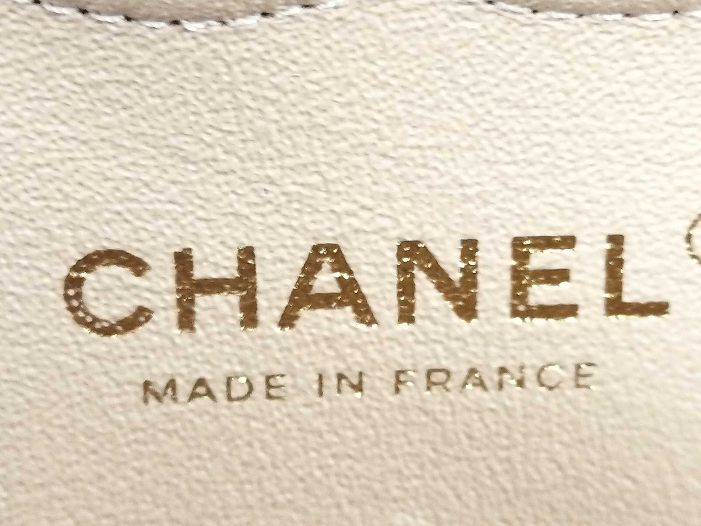 CHANEL Matelasse Chain Shoulder Bag 23 in Caviar Skin Beige E1LG18A1 Shoulder Bag