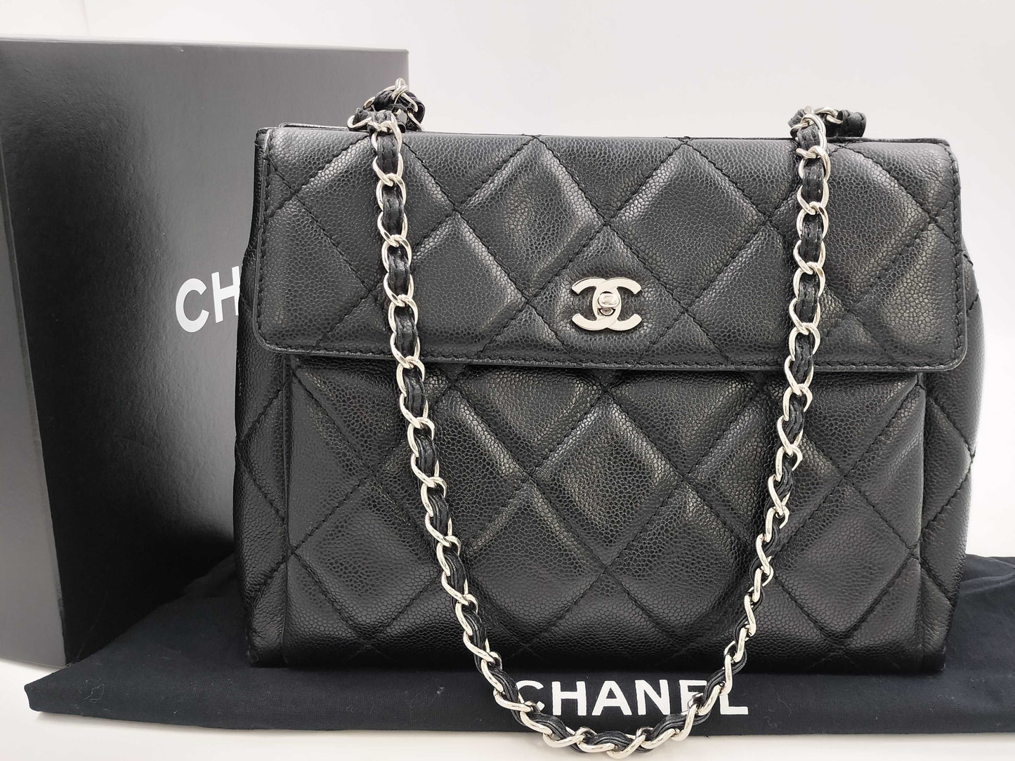 CHANEL Matelasse Chain Tote Bag in Caviar Leather, Black, 6159214