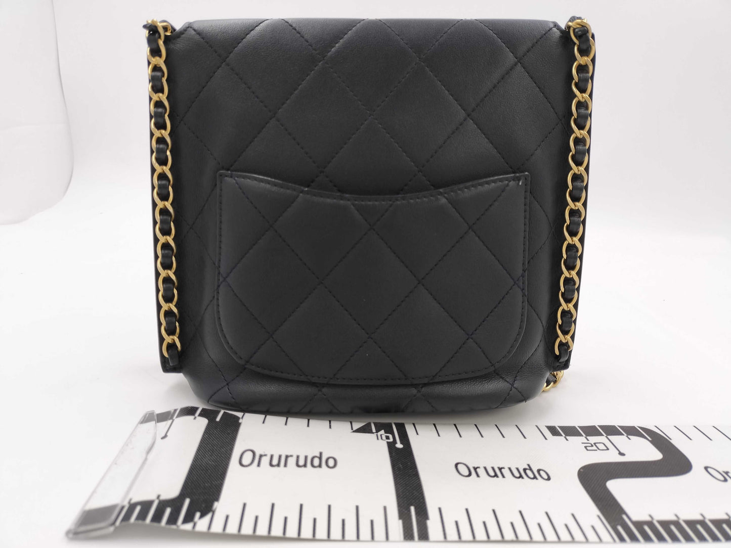 CHANEL AS2542 Hobo Chain Shoulder Bag in Black Leather