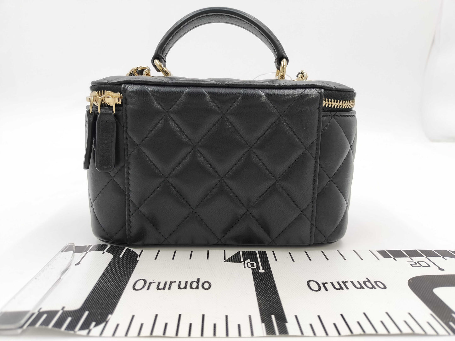 CHANEL Matelasse Vanity Case, Lambskin, Black, K833X9PG Shoulder Bag