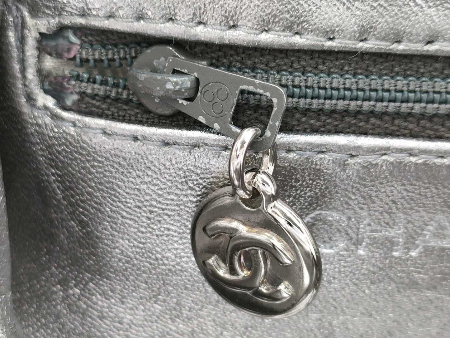 CHANEL Chain Shoulder Bag with Clasp, Seal No. 3, Shoulder Bag