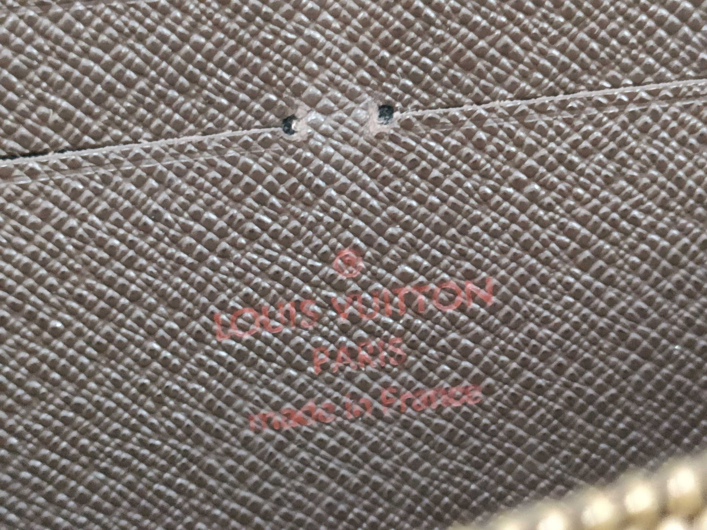 LOUIS VUITTON Mi 11114 RFID Unverified Damier Louis Vuitton Zippy Wallet Damier Wallet