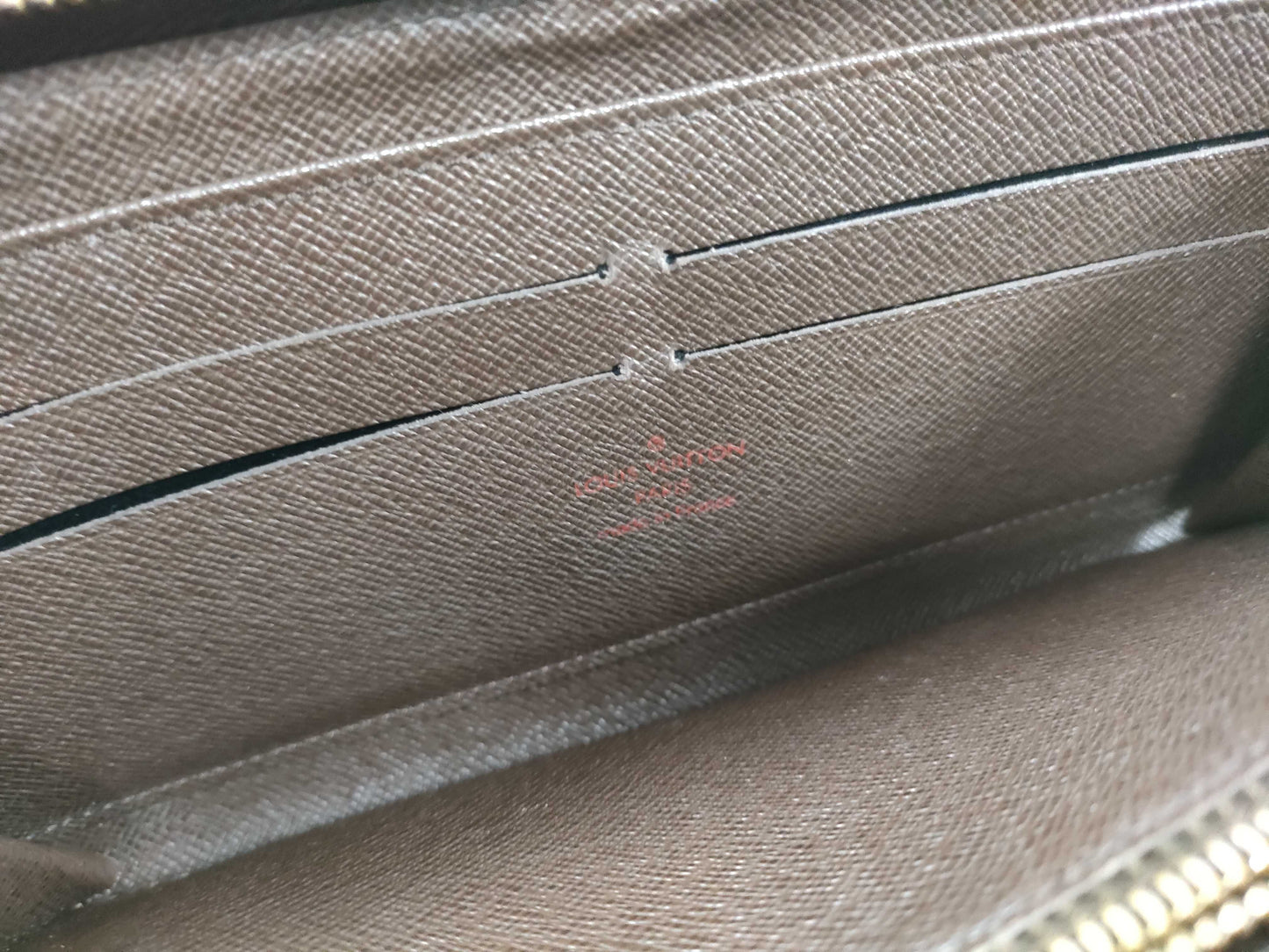 LOUIS VUITTON Mi 11114 RFID Unverified Damier Louis Vuitton Zippy Wallet Damier Wallet