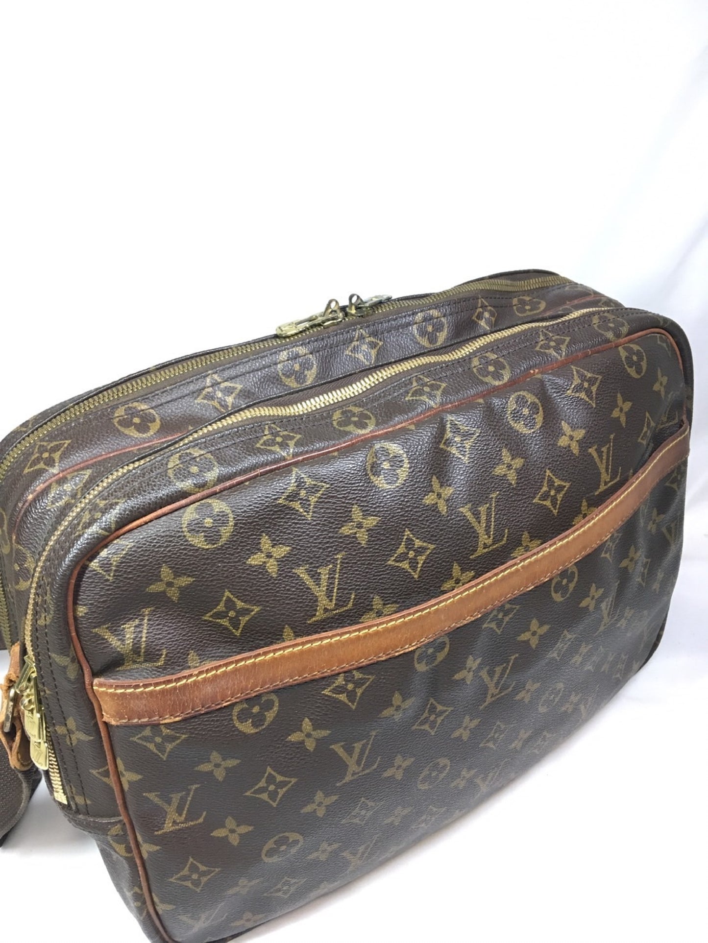 LOUIS VUITTON Monogram Reporter Shoulder Bag