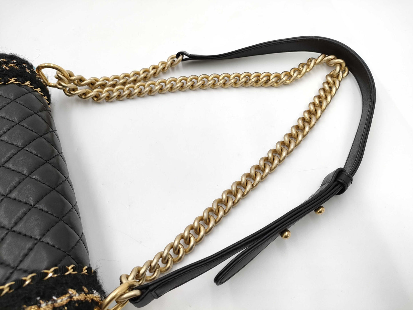 CHANEL Boy Chanel 25 Grained Calfskin Shoulder Bag with Gold Hardware and Black Chain, Card and Seal, No. 23, A67086