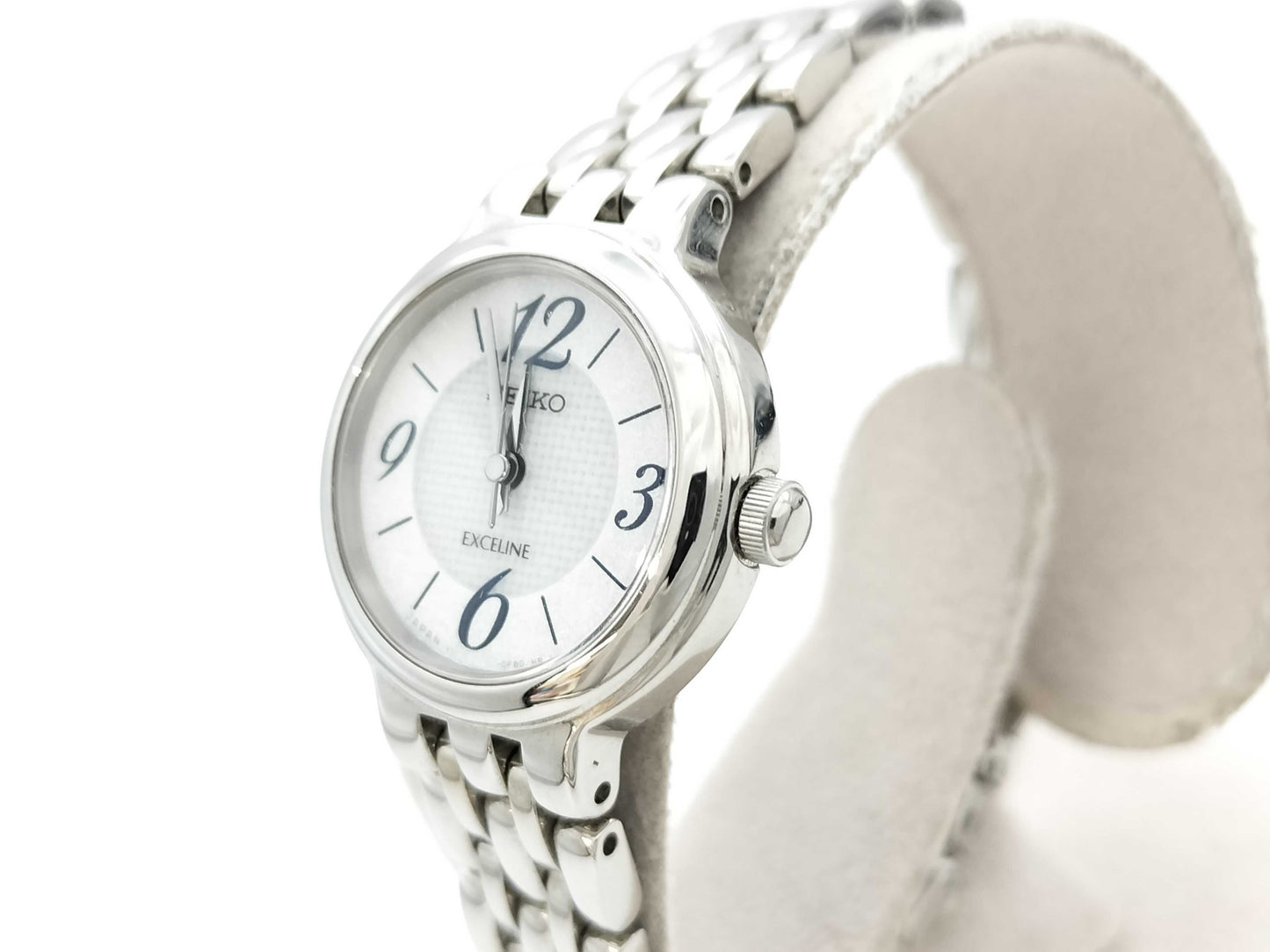 SEIKO V111-0CD0 130381 Quartz Women's Watch