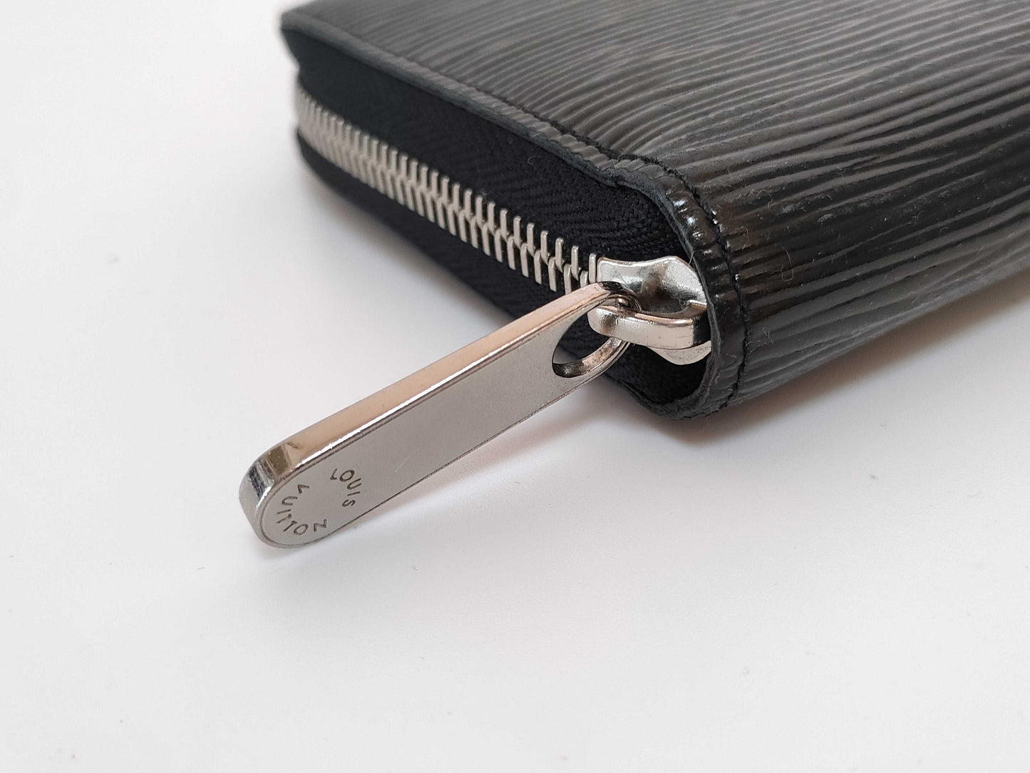 LOUIS VUITTON RFID Unverifiable CA4130 Epi Louis Vuitton Wallet