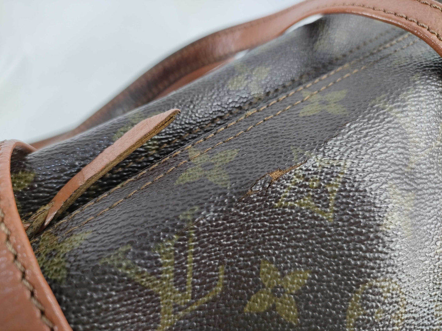 LOUIS VUITTON Monogram LV Bag Handbag