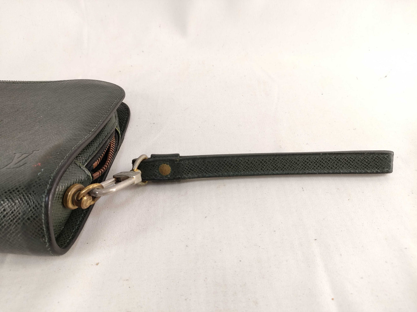 LOUIS VUITTON Taiga LV bag second bag
