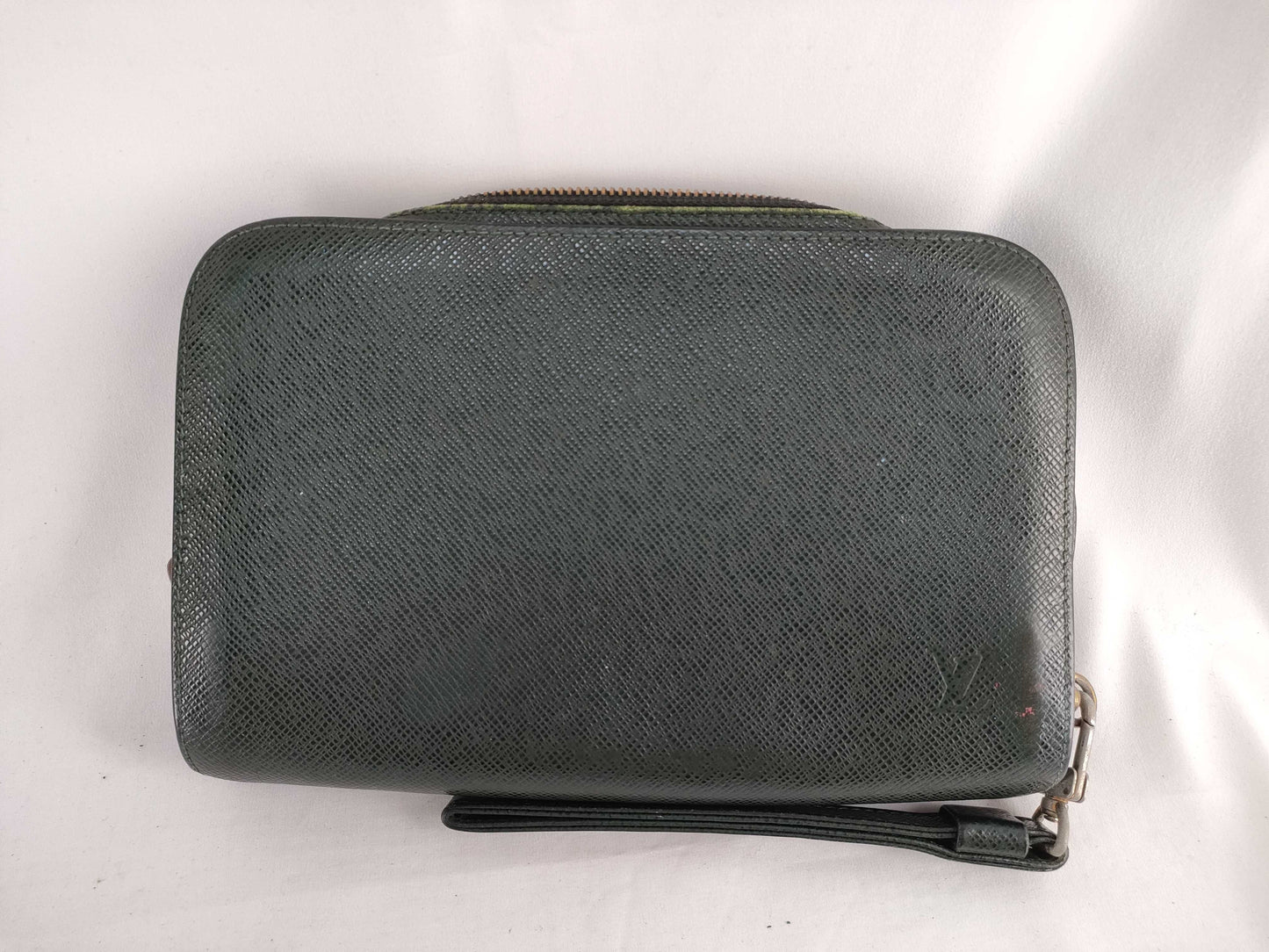 LOUIS VUITTON Taiga LV bag second bag