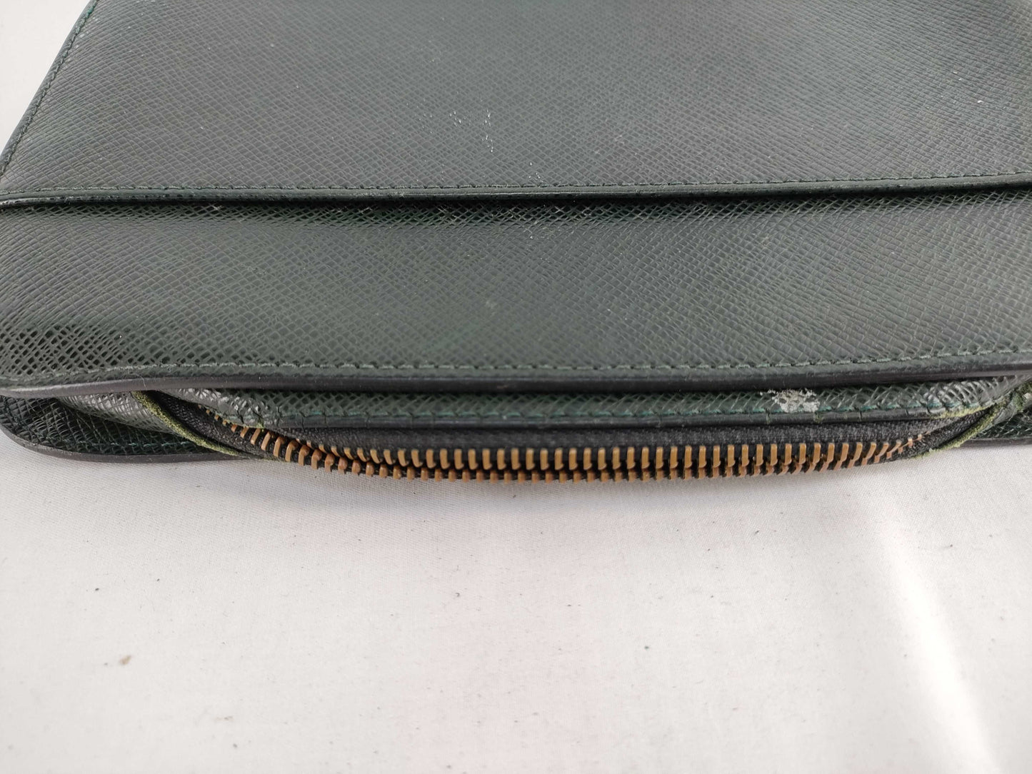 LOUIS VUITTON Taiga LV bag second bag