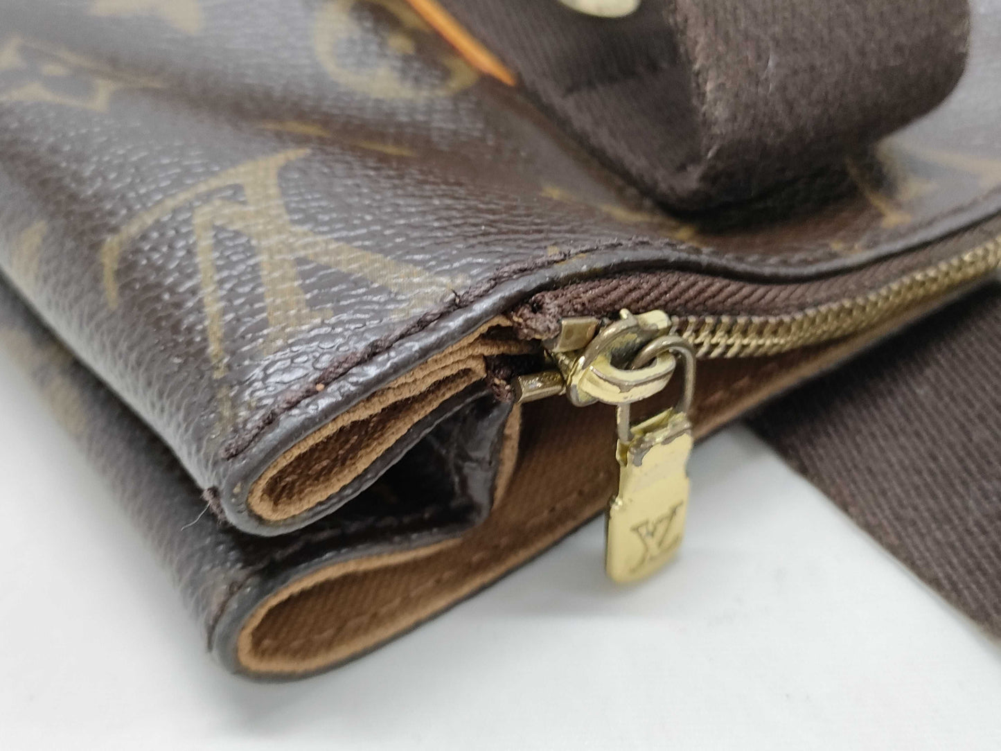 LOUIS VUITTON Monogram Louis Vuitton Monogram M53013 Cabaret Bobble Tote Bag