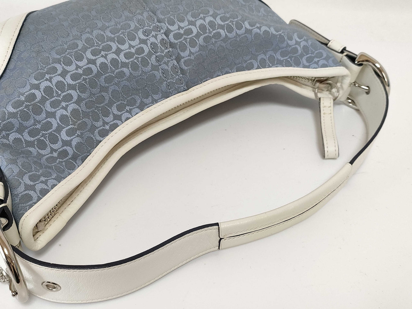 COACH Mini Signature Coach Signature Canvas One-Shoulder Shoulder Bag in White