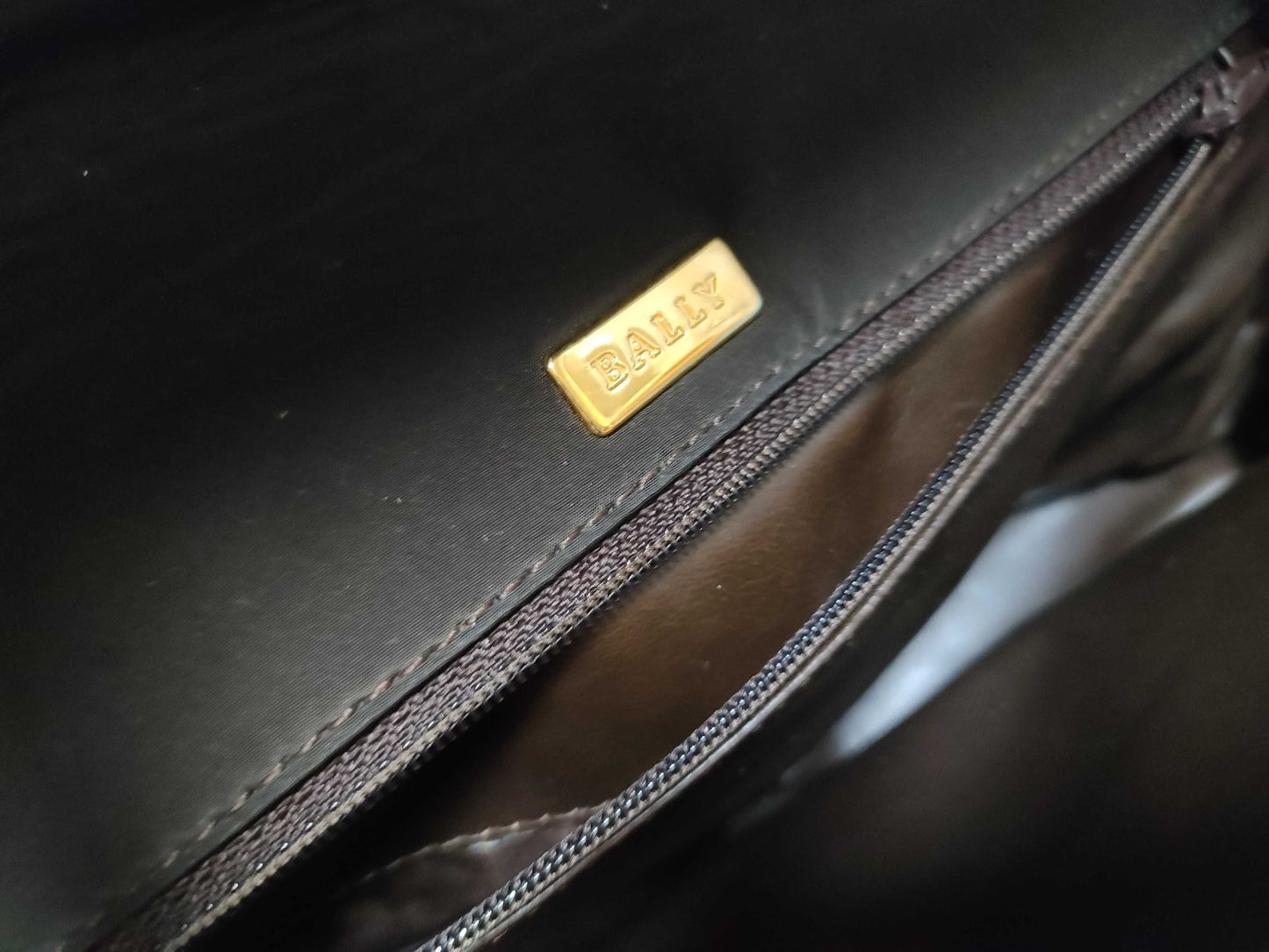 BALLY BALLY Chain Shoulder Bag Quilted Shoulder Bag