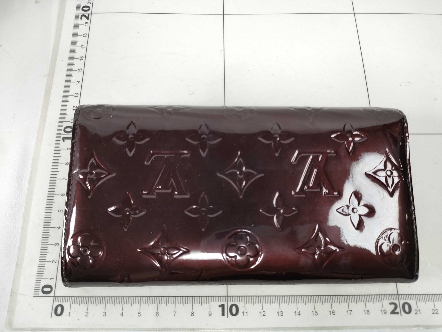 LOUIS VUITTON TN 1102 RFID Unverified Vernis LV Vernis Aultefeuille Sarah Wallet