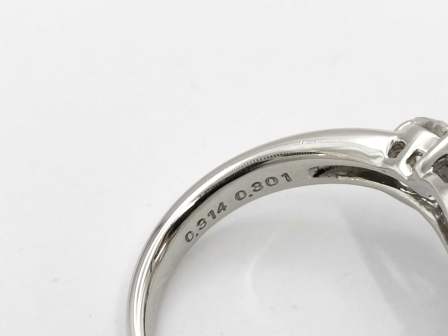 LDH D2.003ct FD0.304/0.301ct PT900 6.8g Ring