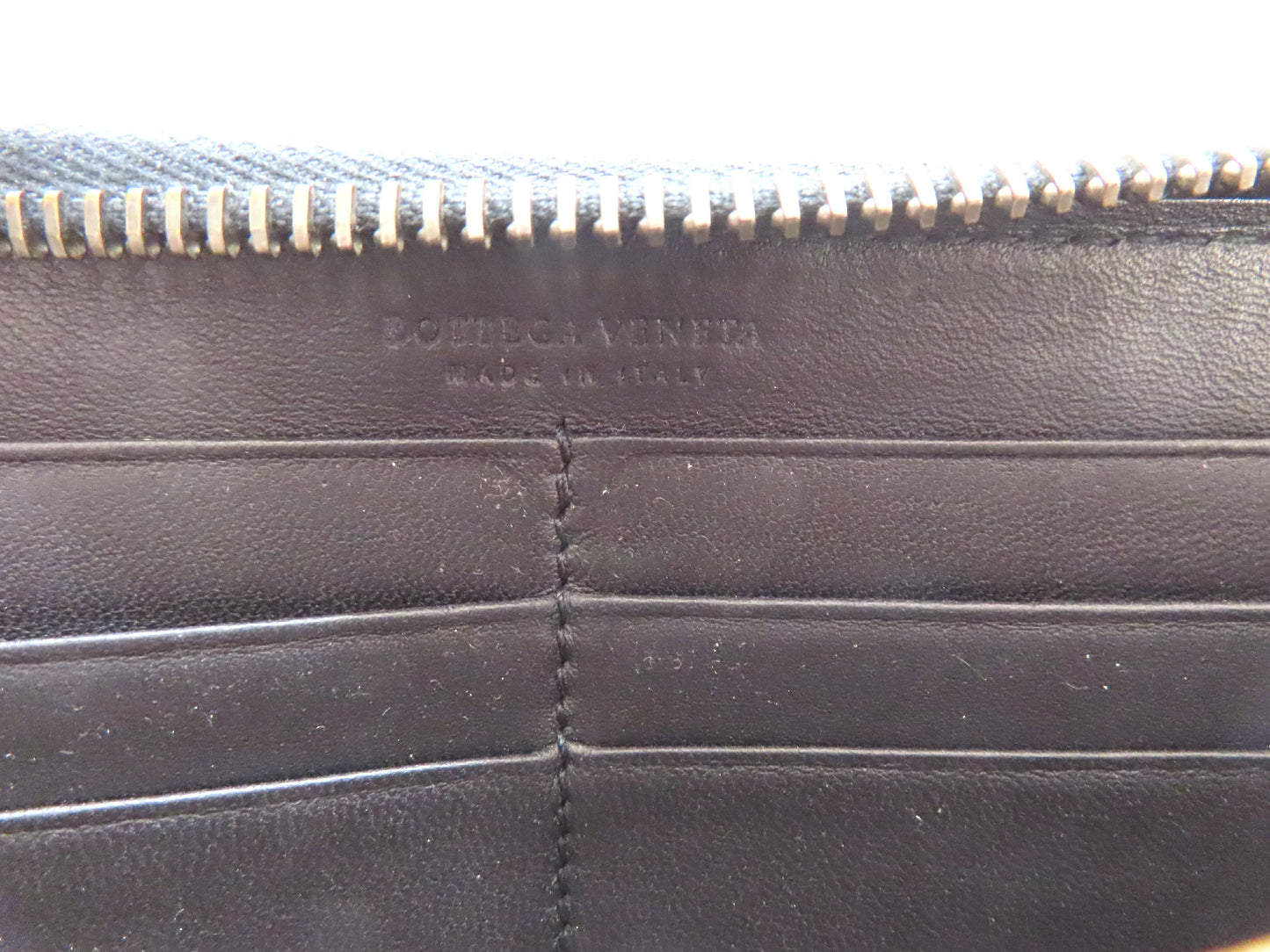 BOTTEGA VENETA Bottega Intrecciato Round Zip Long Wallet Black Wallet