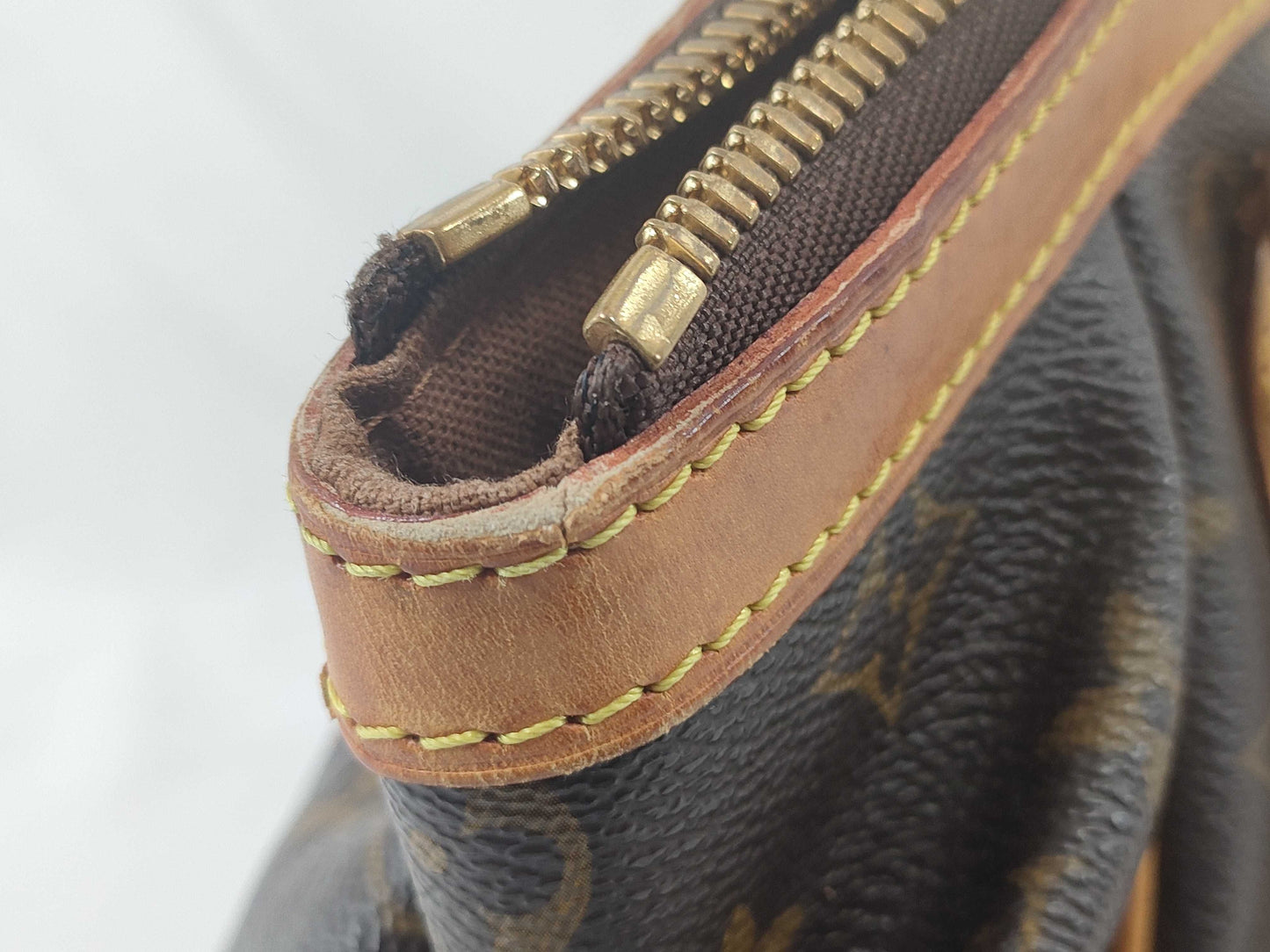 LOUIS VUITTON Monogram Tivoli PM Handbag