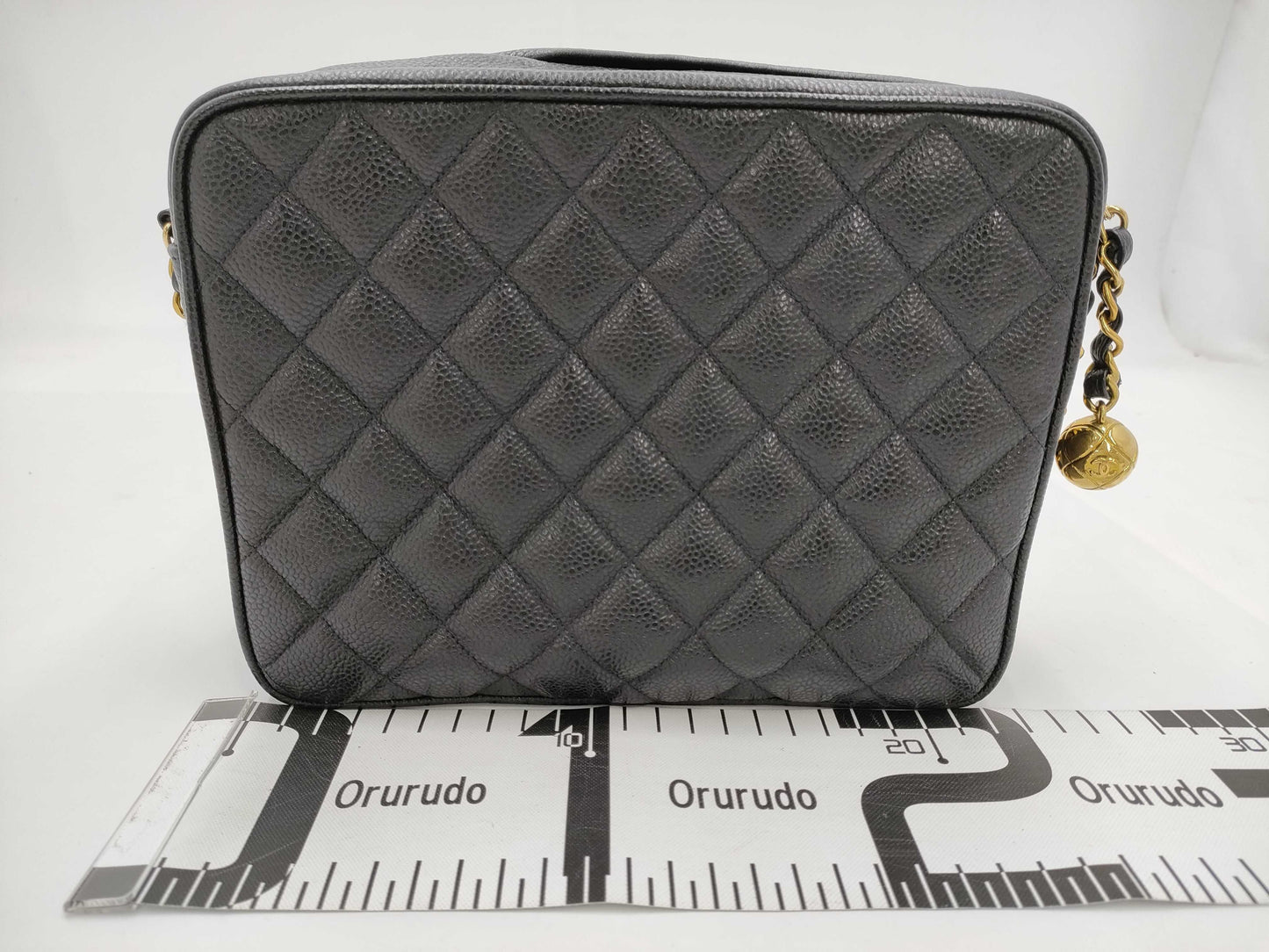 CHANEL shoulder bag