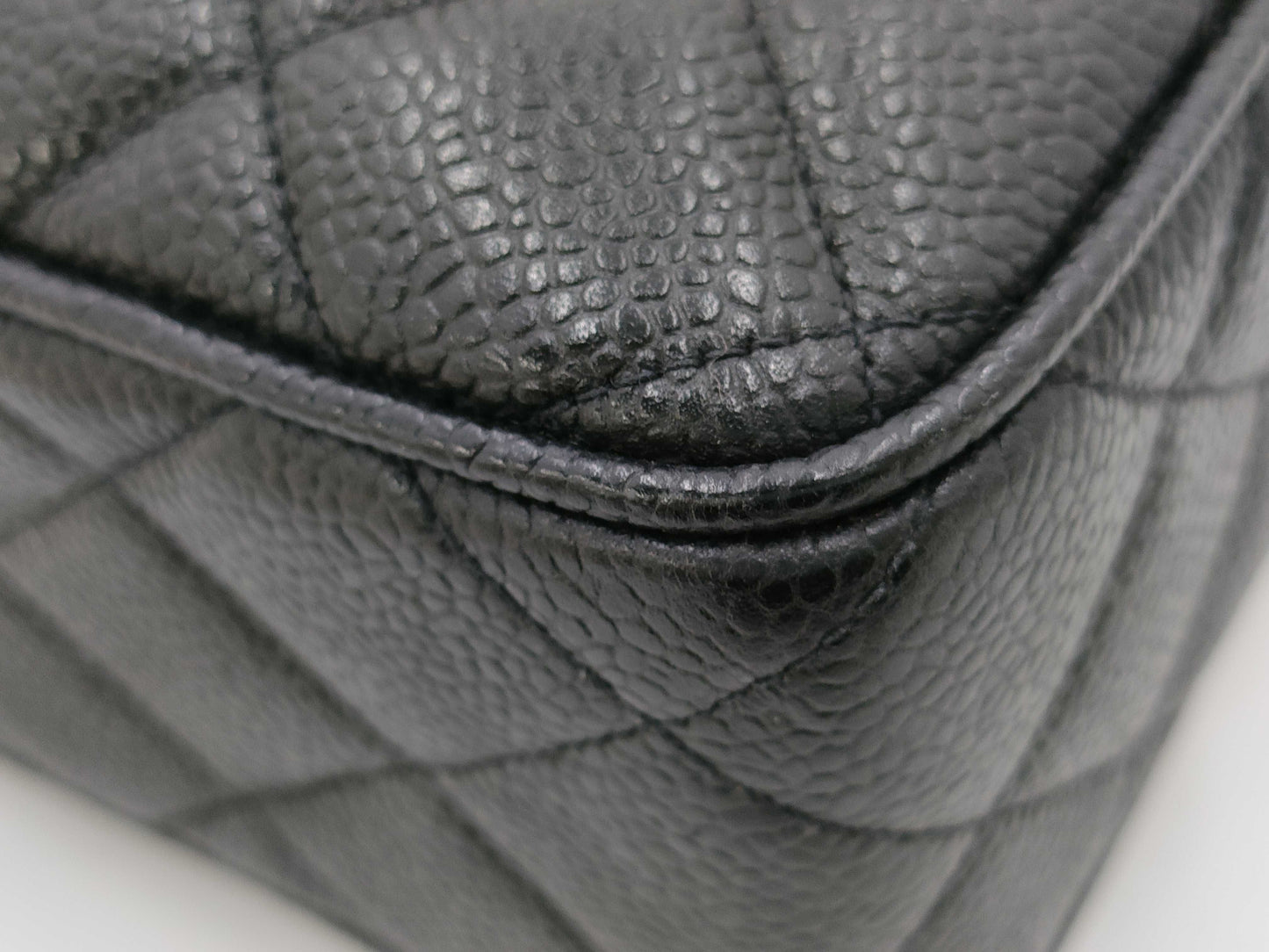 CHANEL shoulder bag