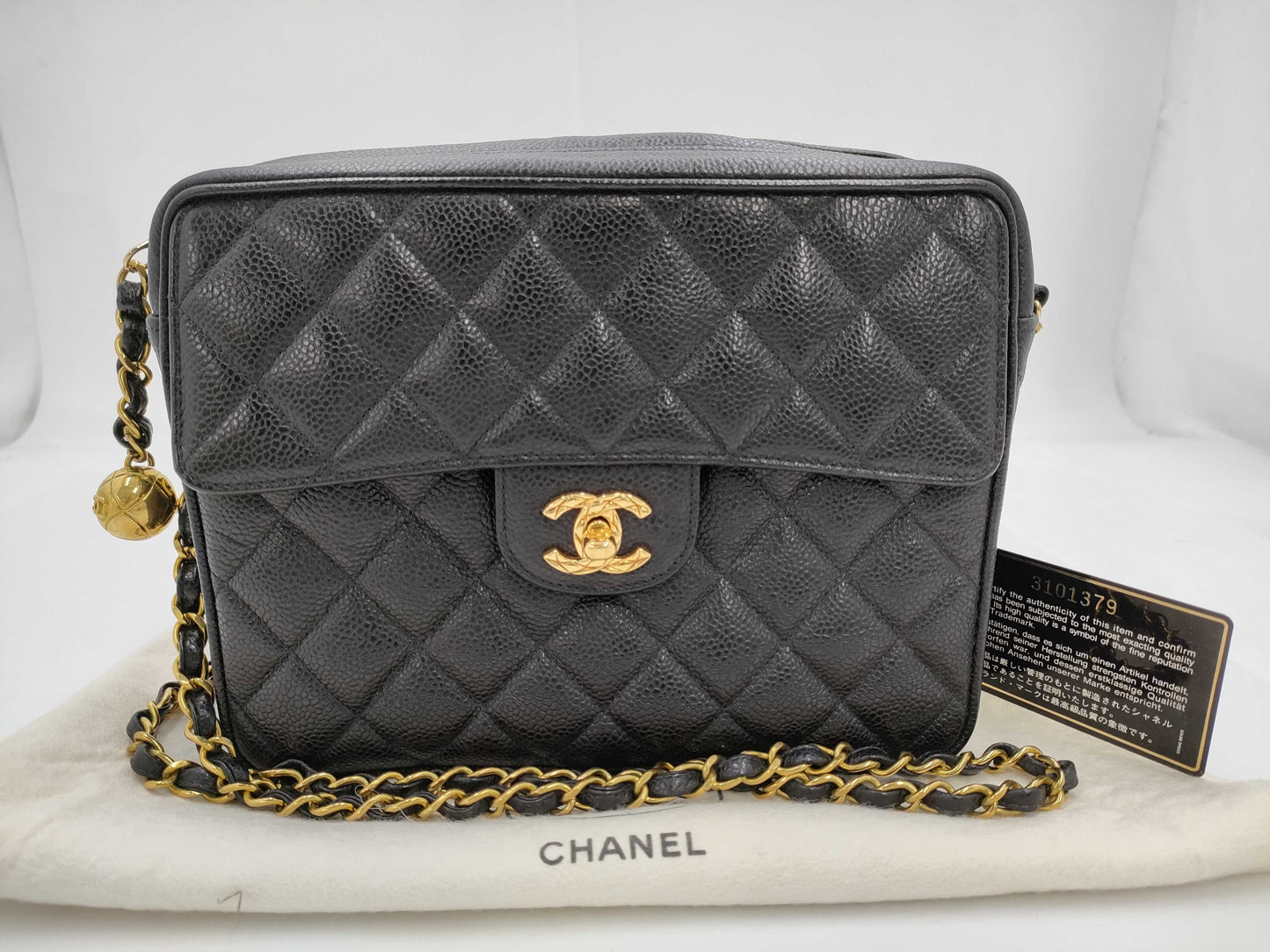 CHANEL shoulder bag