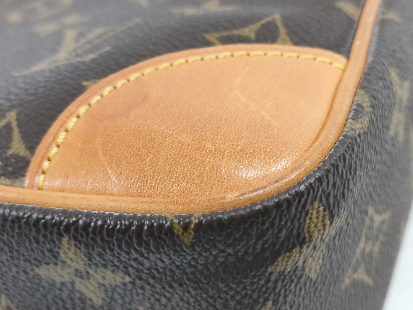 LOUIS VUITTON Unidentified Monogram Louis Vuitton Bag Second Bag
