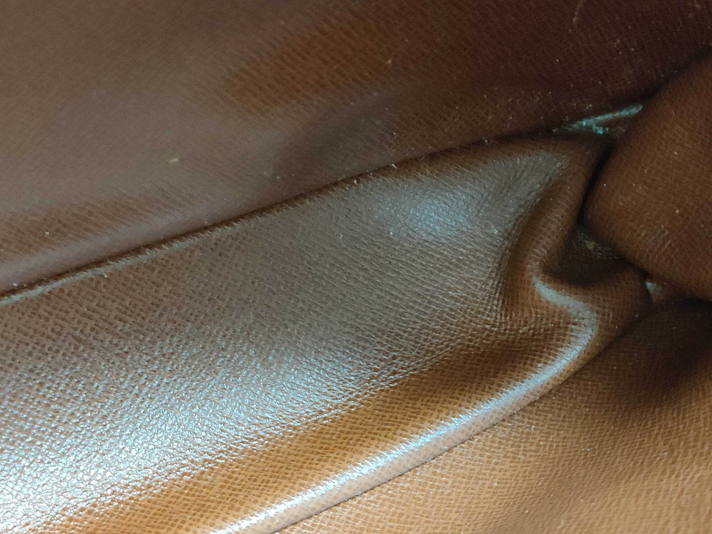LOUIS VUITTON Unidentified Monogram Louis Vuitton Bag Second Bag
