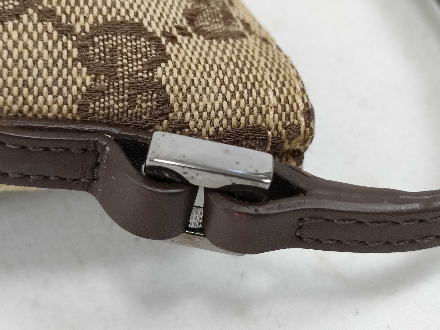 GUCCI GG Canvas GUCCI Pouch Pouch