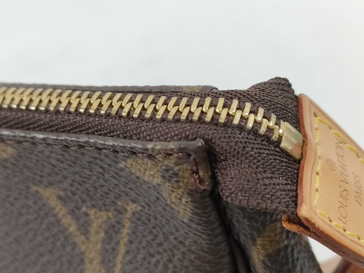 LOUIS VUITTON Monogram LV Pochette Pouch